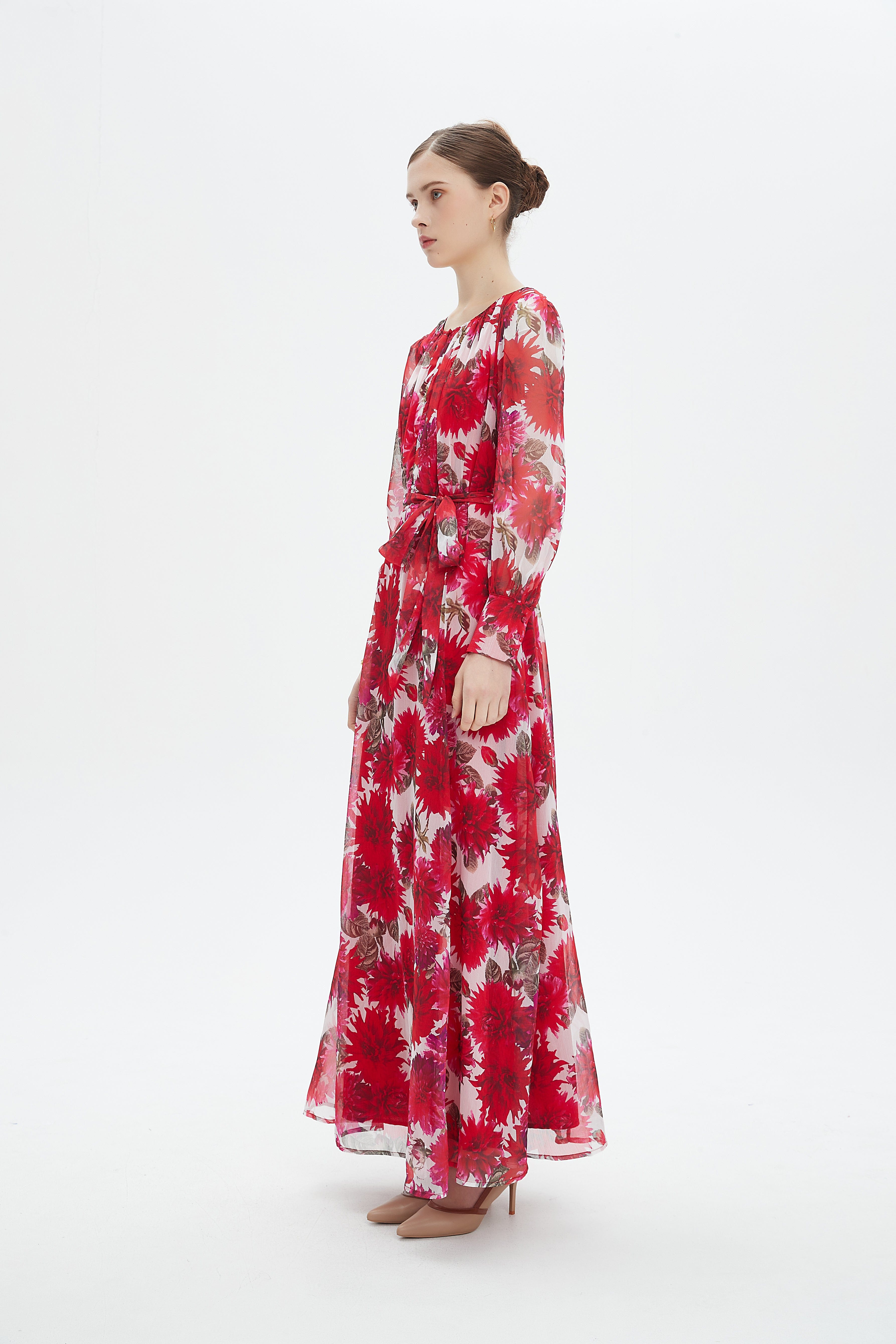 نتشي فستان ماكسي بأكمام طويلة مزين بورود كبيرة نسائي