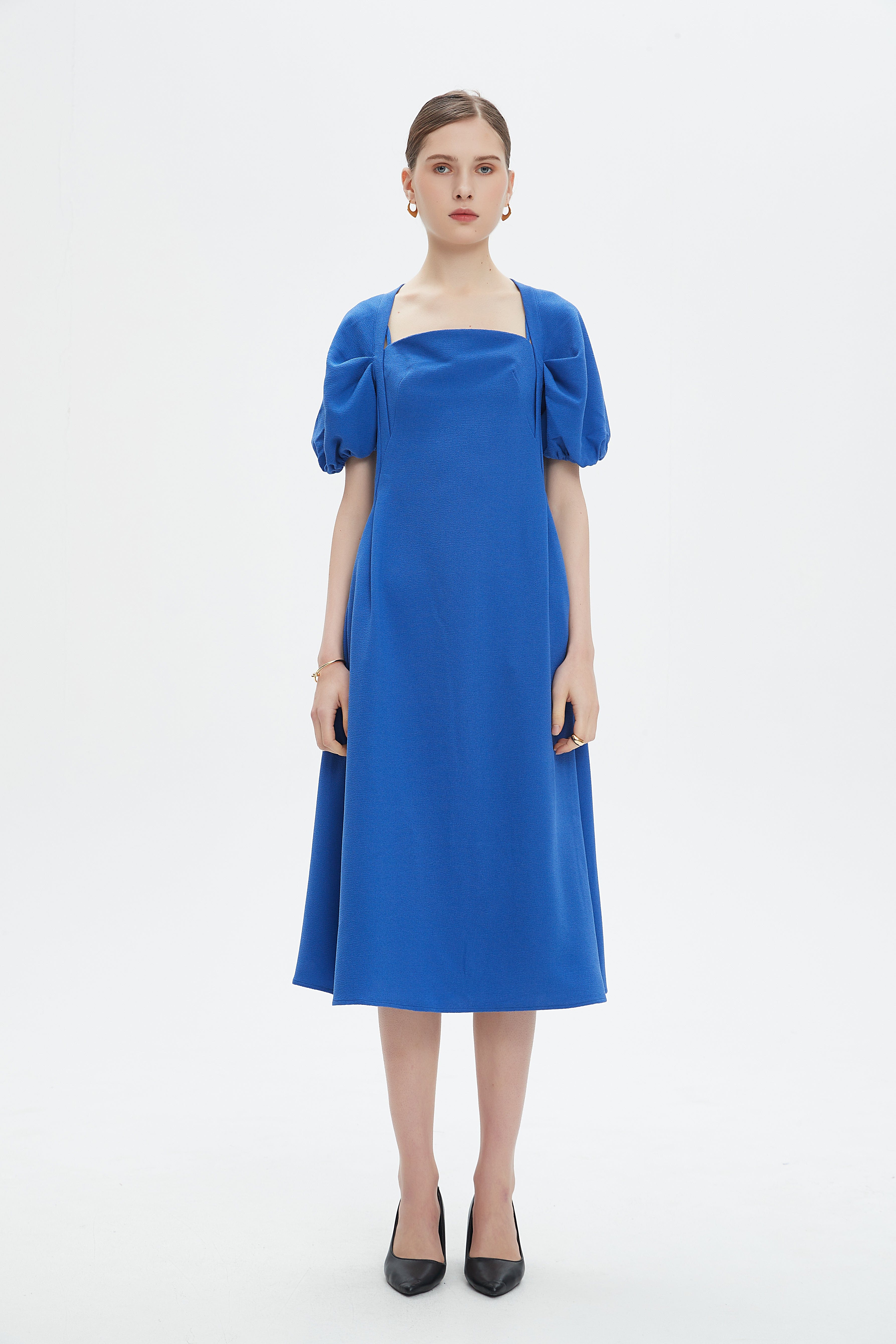 نتشي فستان ميدي بأكمام قصيرة بف نسائي