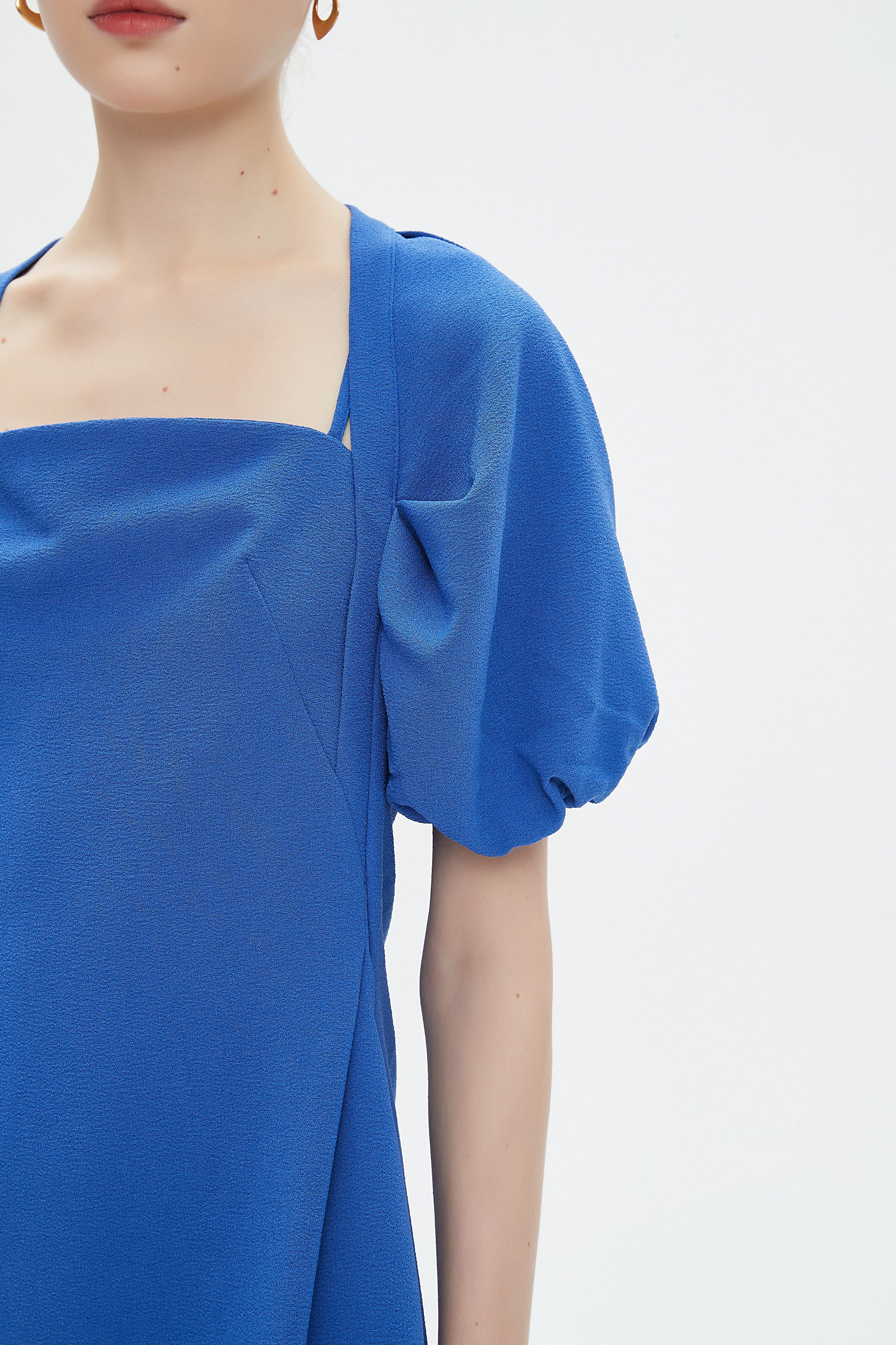 نتشي فستان ميدي بأكمام قصيرة بف نسائي