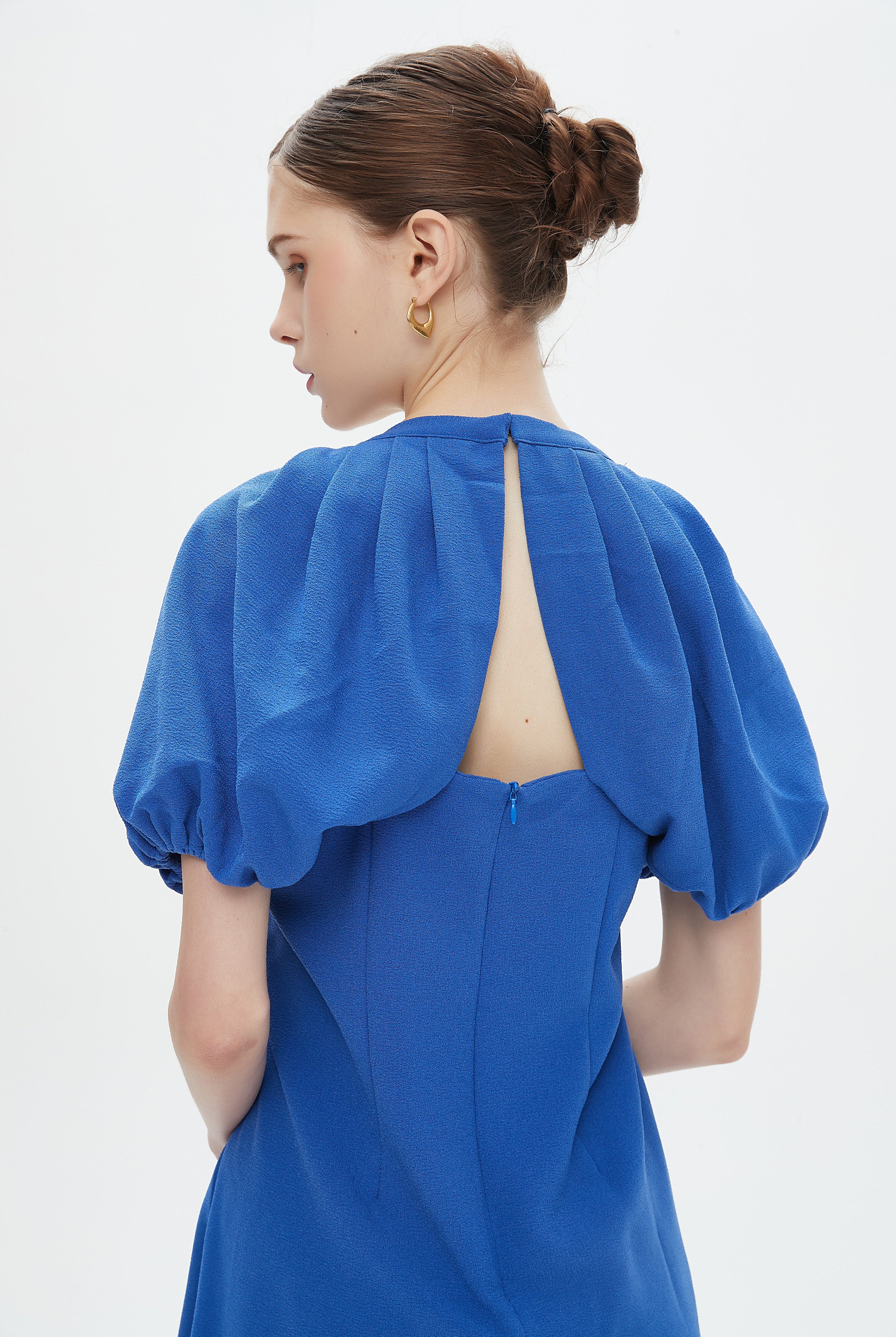 نتشي فستان ميدي بأكمام قصيرة بف نسائي