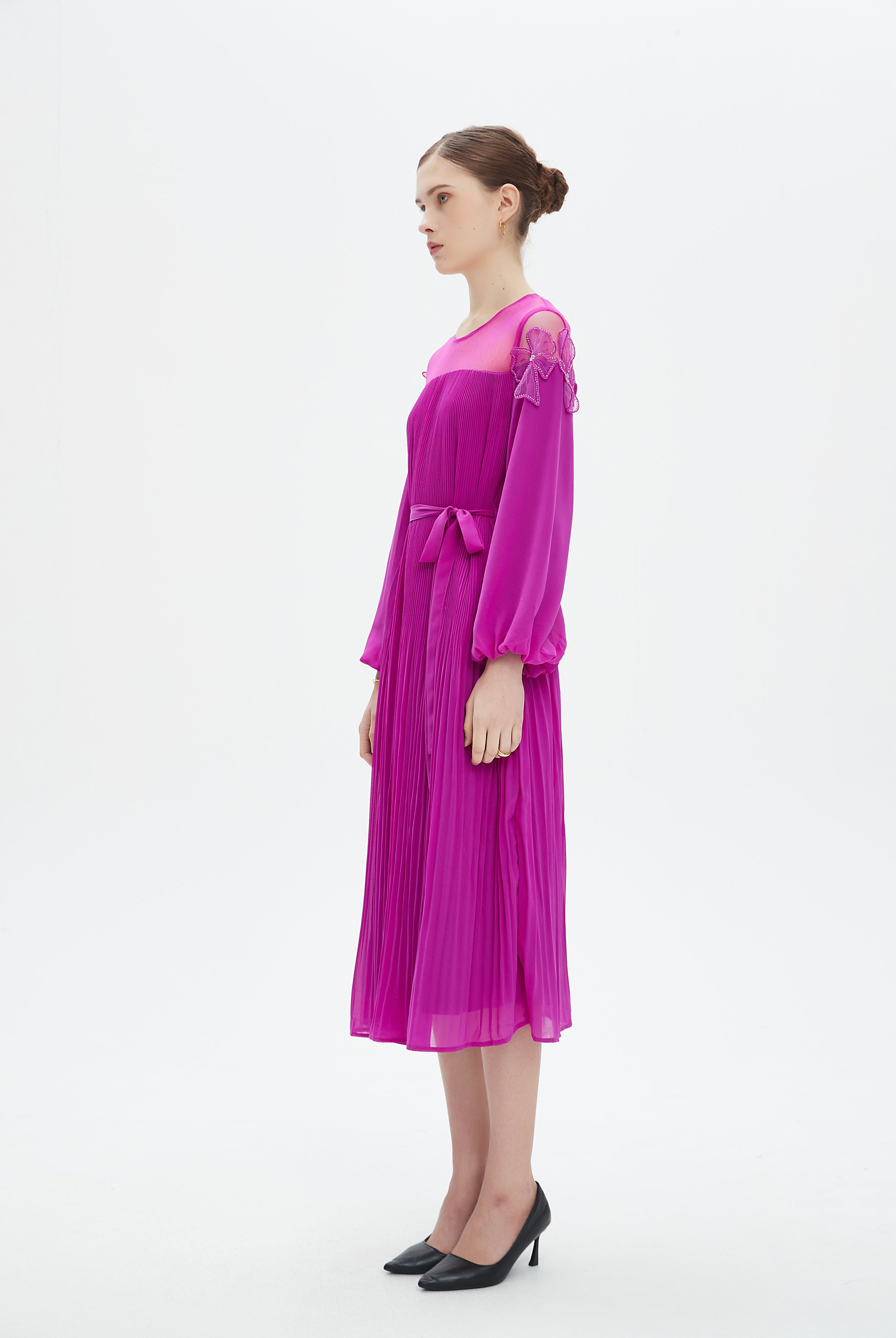 نتشي فستان ميدي بأكمام طويلة بكسرات ضيقة نسائي