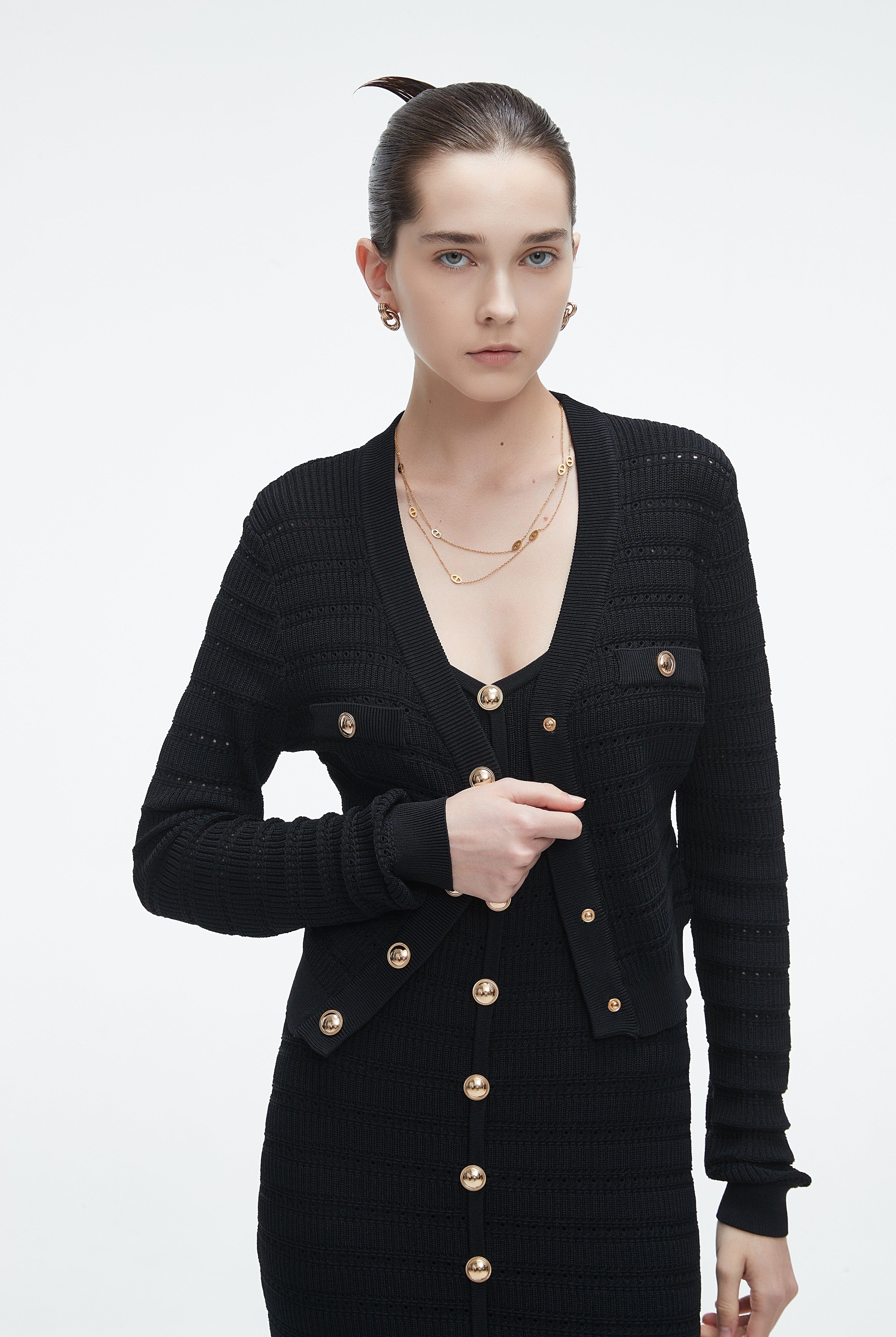 يولا بلوزة نسائية صوف بأكمام طويلة مخرمة