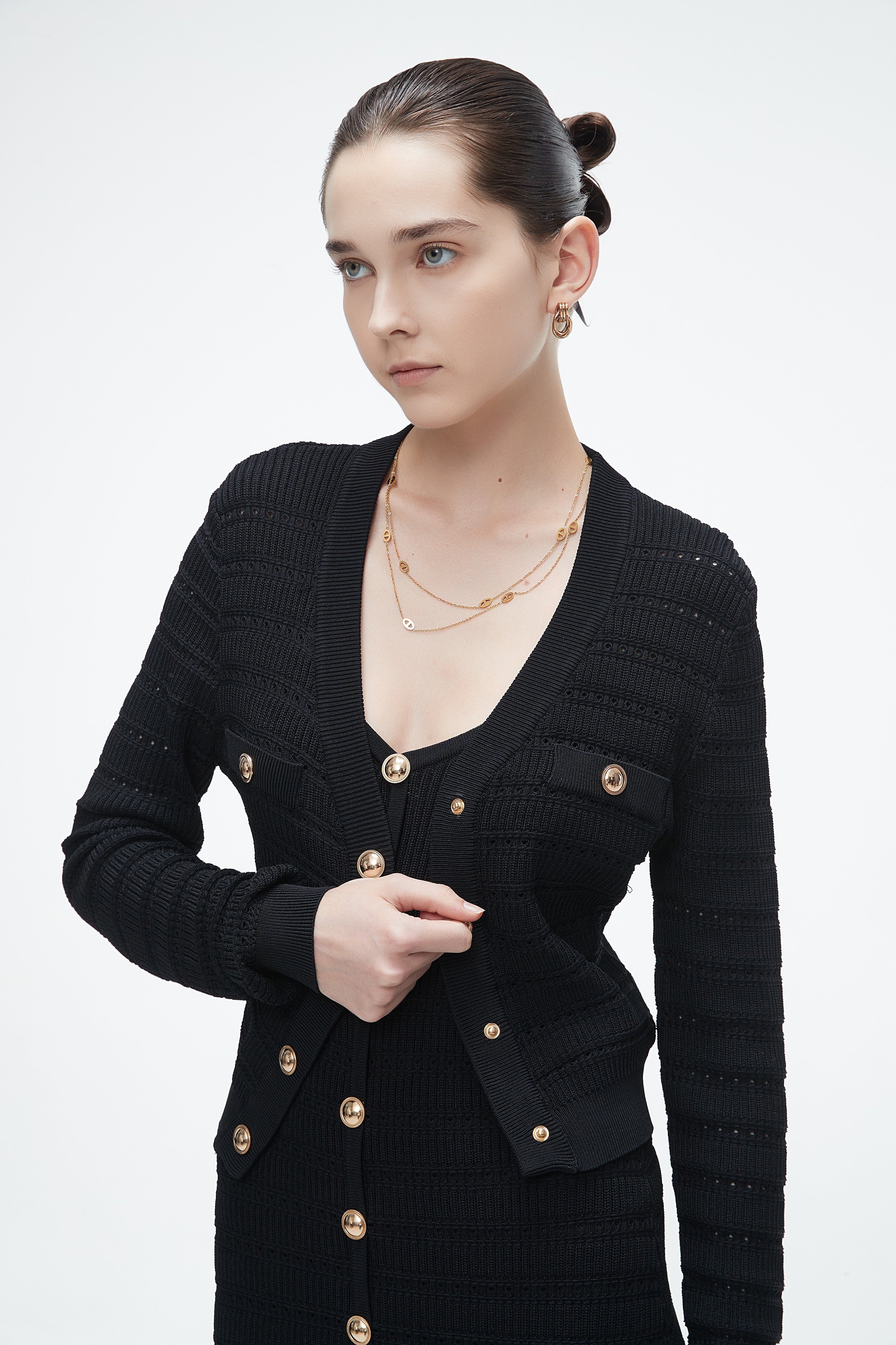 يولا بلوزة نسائية صوف بأكمام طويلة مخرمة