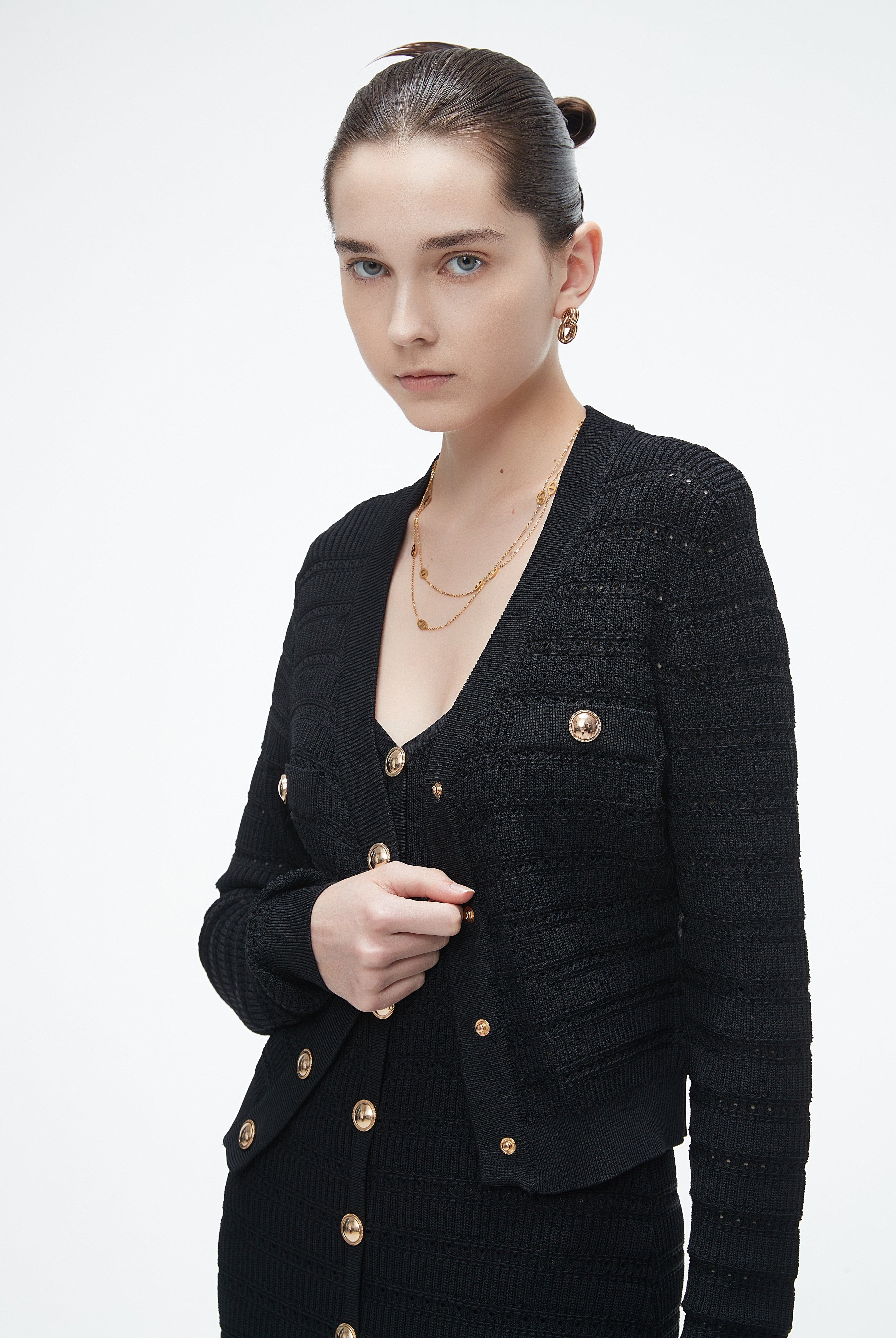 يولا بلوزة نسائية صوف بأكمام طويلة مخرمة