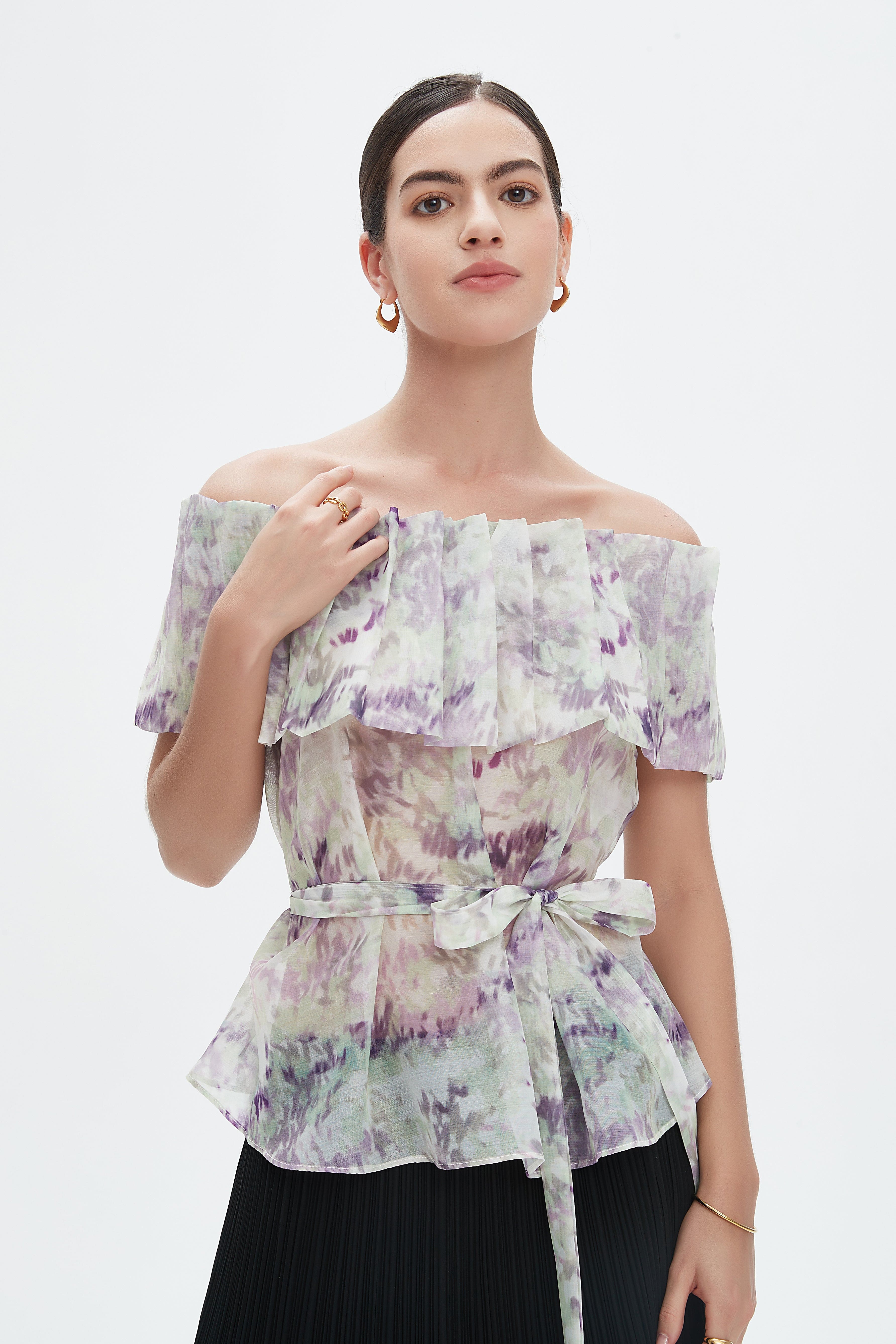 نتشي بلوزة بأكمام قصيرة شيفون برباط خصر