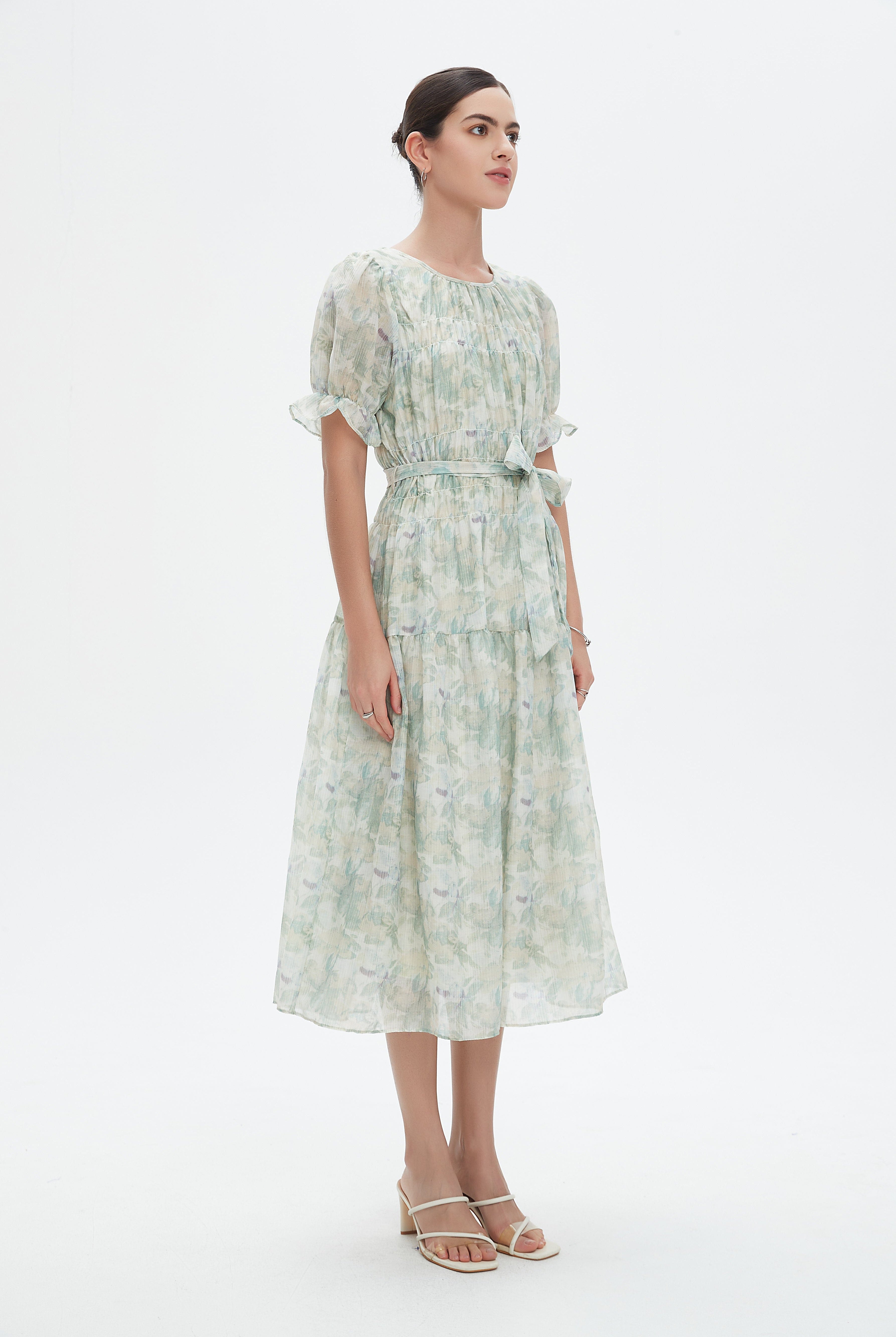 نتشي فستان ميدي بأكمام قصيرة مشجر برباط خصر