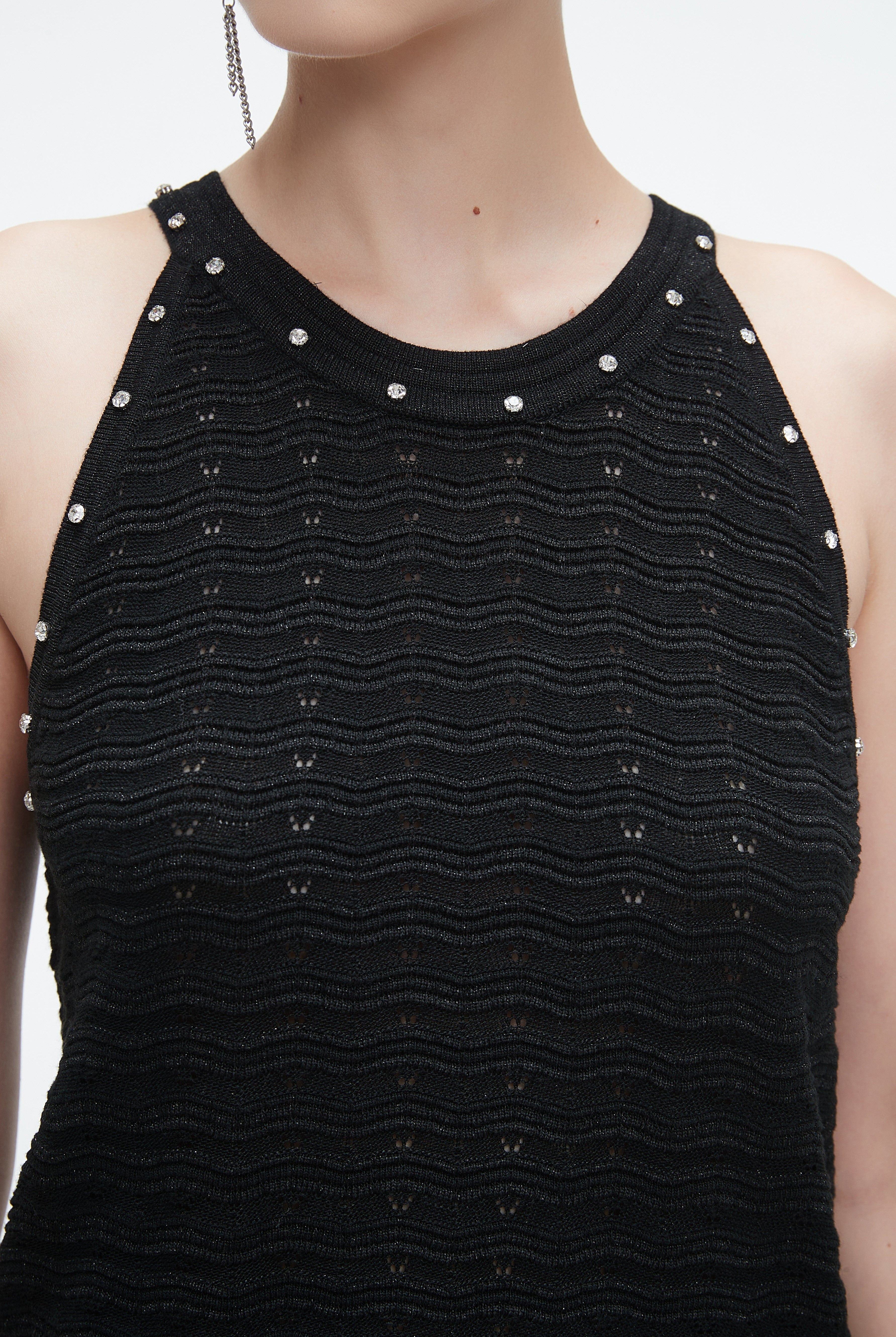 يولا بلوزة نسائية كات مطرزة على الرقبة والأكتاف