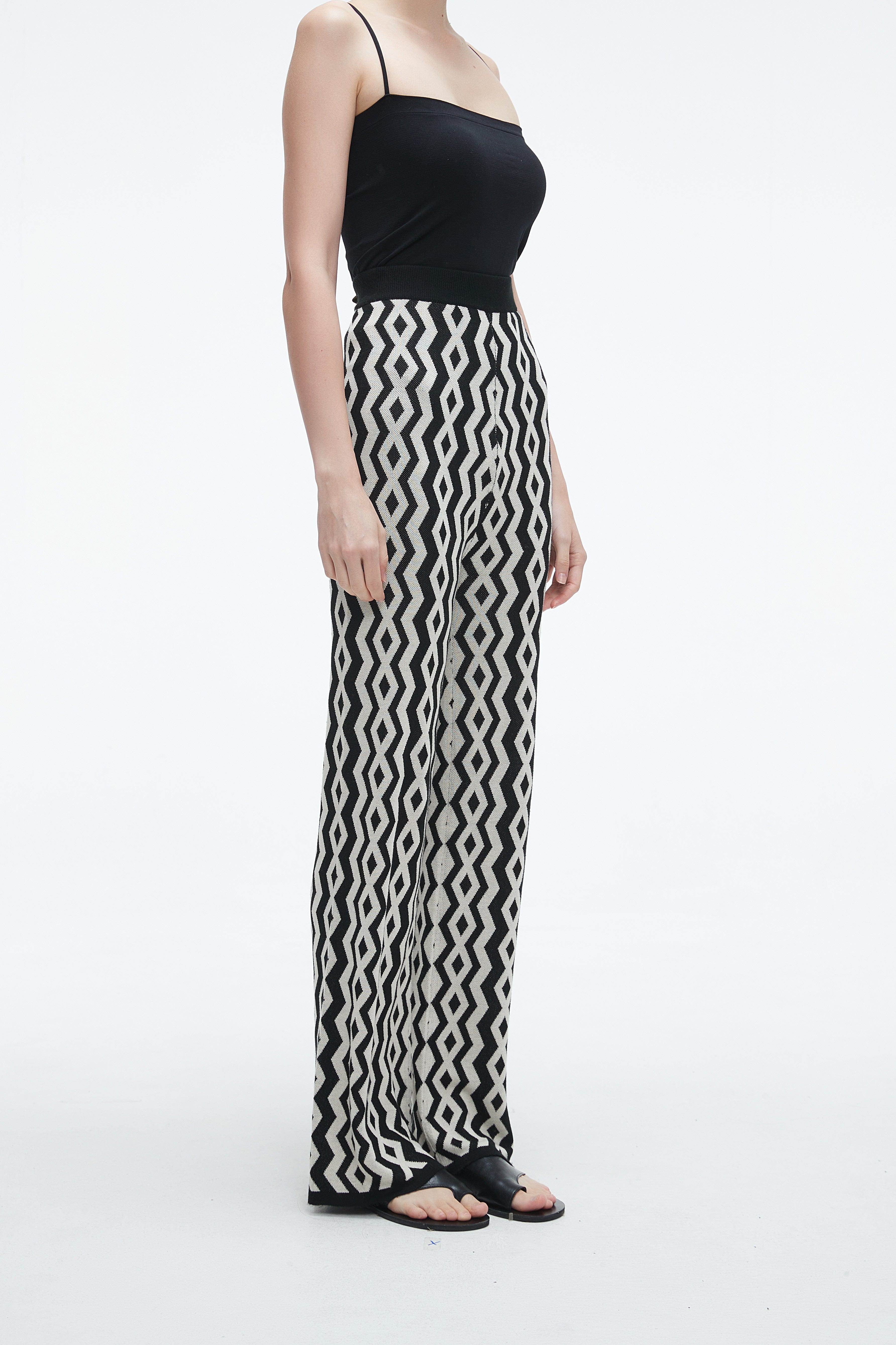 ูููุง ุจูุทููู ูุณุงุฆู ุทููู ุจุฑุฌู ูุงุณุนุฉ ู
ูููุด