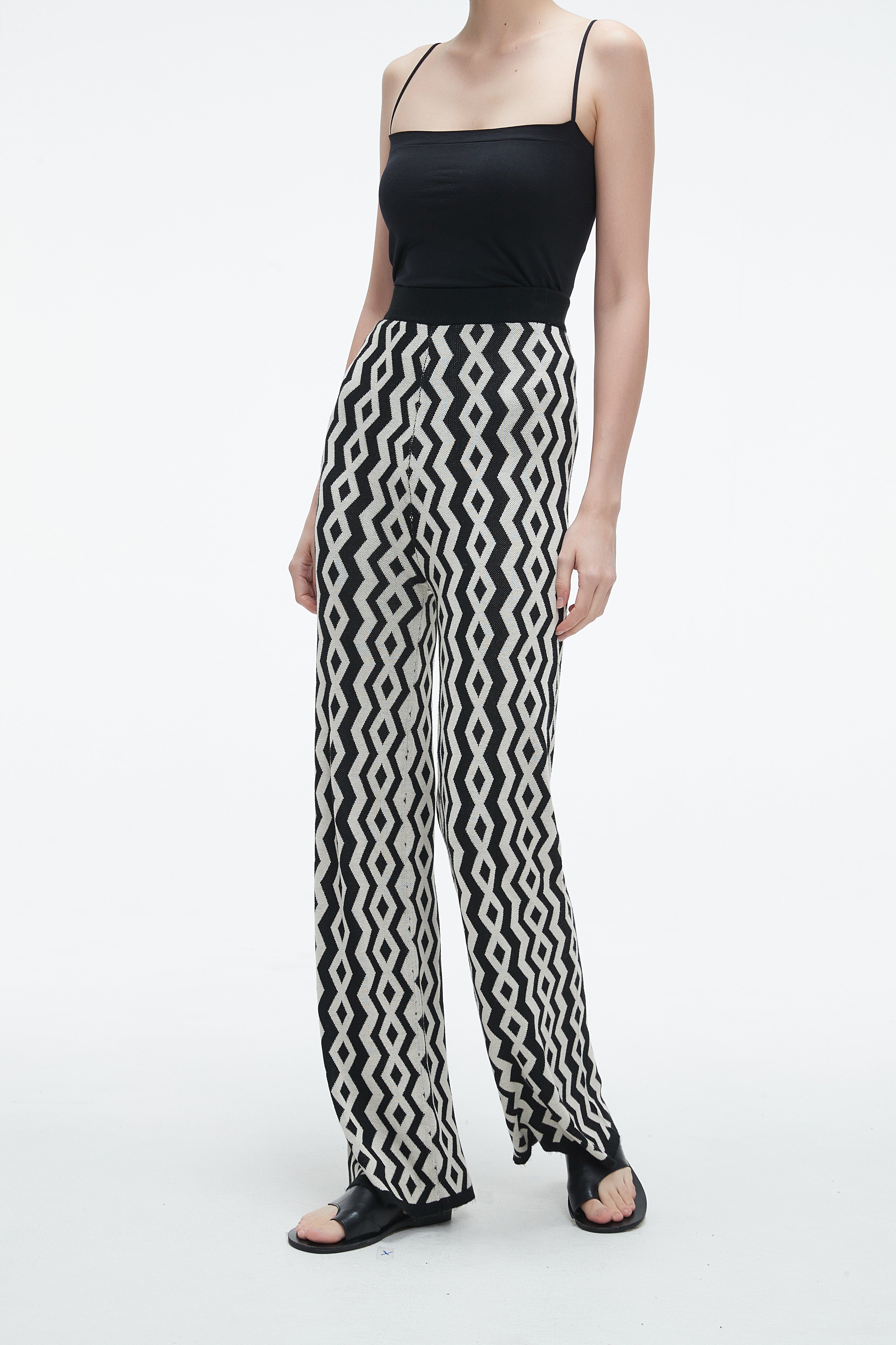 ูููุง ุจูุทููู ูุณุงุฆู ุทููู ุจุฑุฌู ูุงุณุนุฉ ู
ูููุด