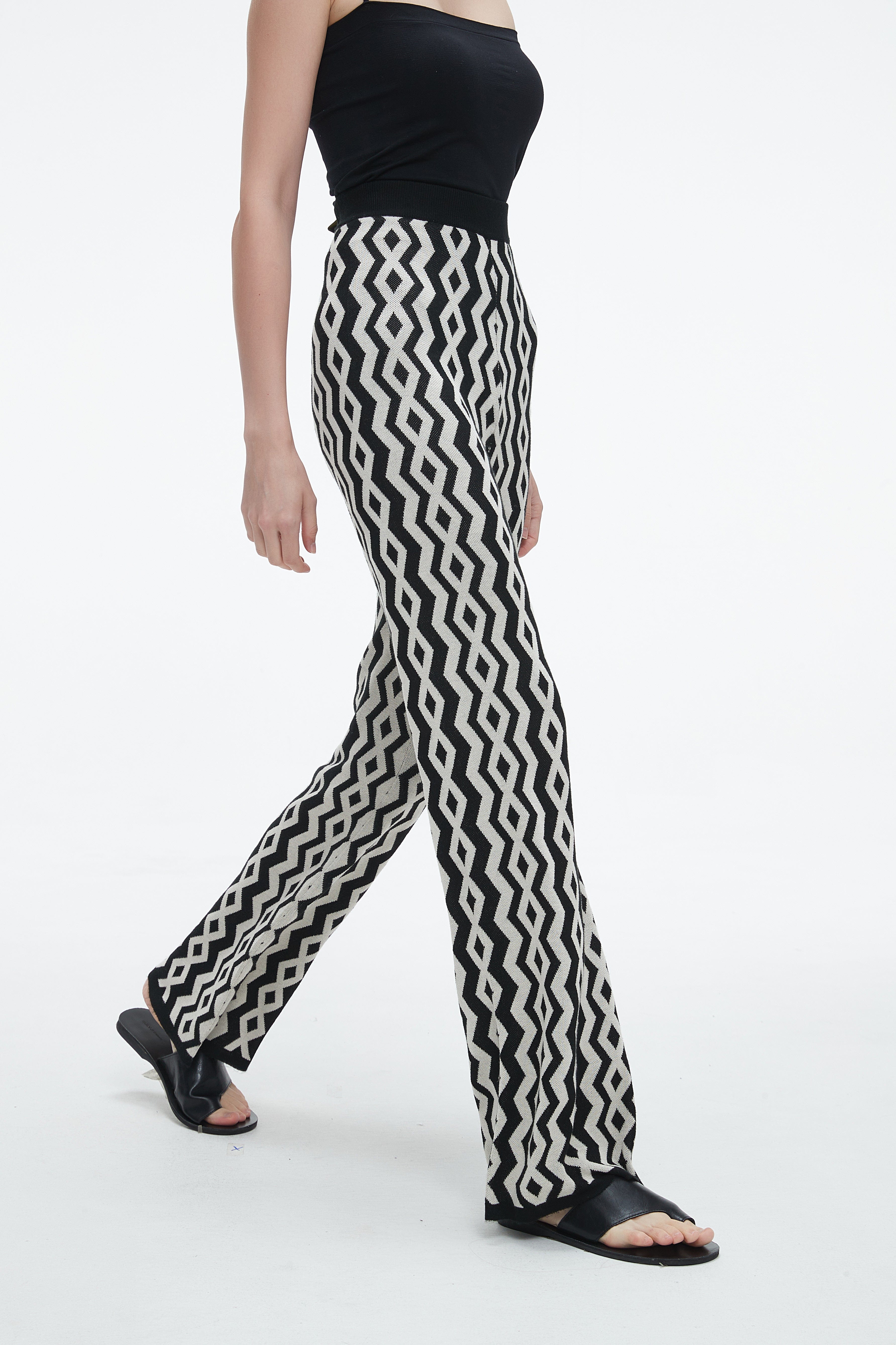 ูููุง ุจูุทููู ูุณุงุฆู ุทููู ุจุฑุฌู ูุงุณุนุฉ ู
ูููุด