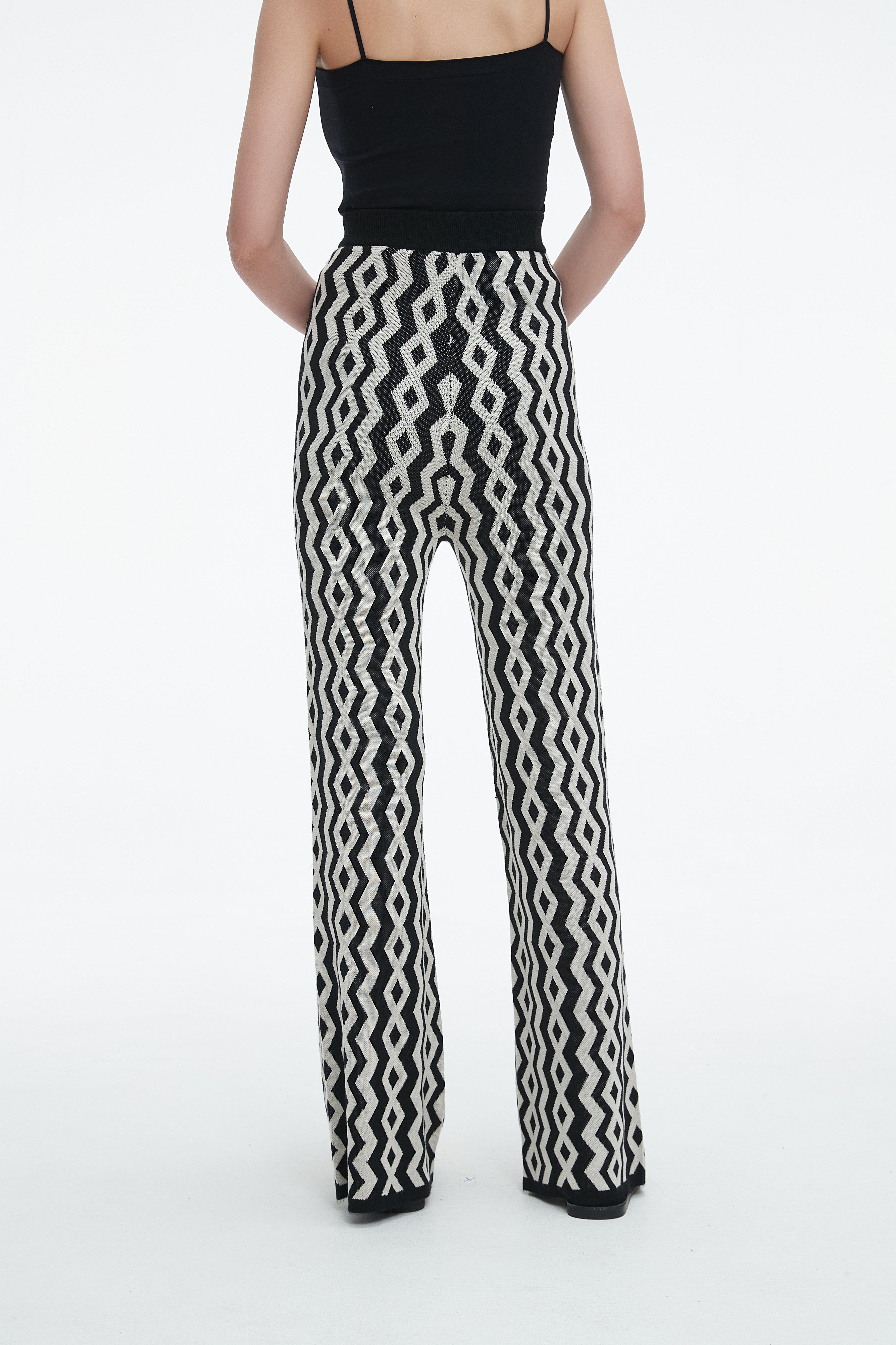 ูููุง ุจูุทููู ูุณุงุฆู ุทููู ุจุฑุฌู ูุงุณุนุฉ ู
ูููุด