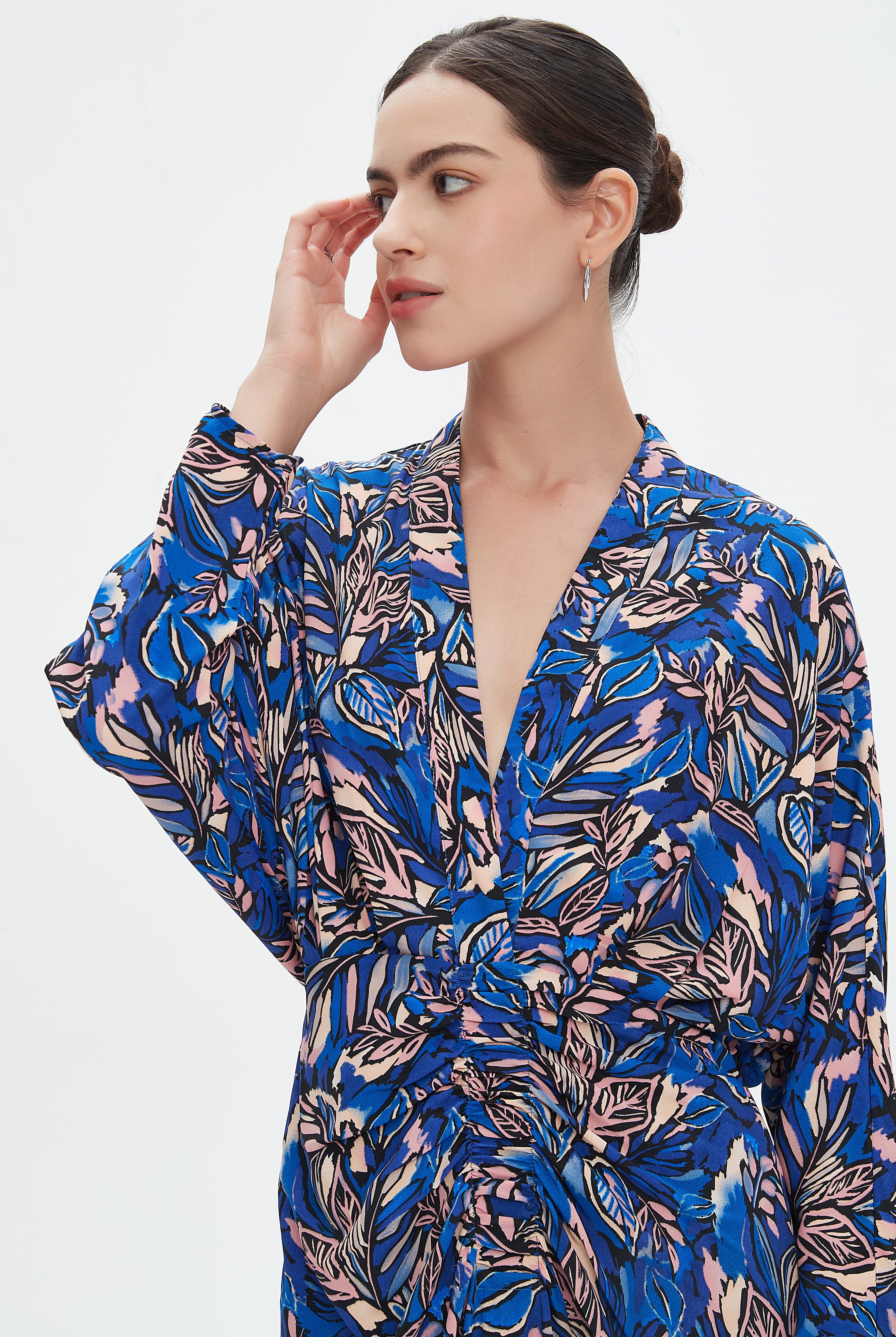 نتشي فستان ميدي بأكمام طويلة بفتحة سبعة مخصر نسائي