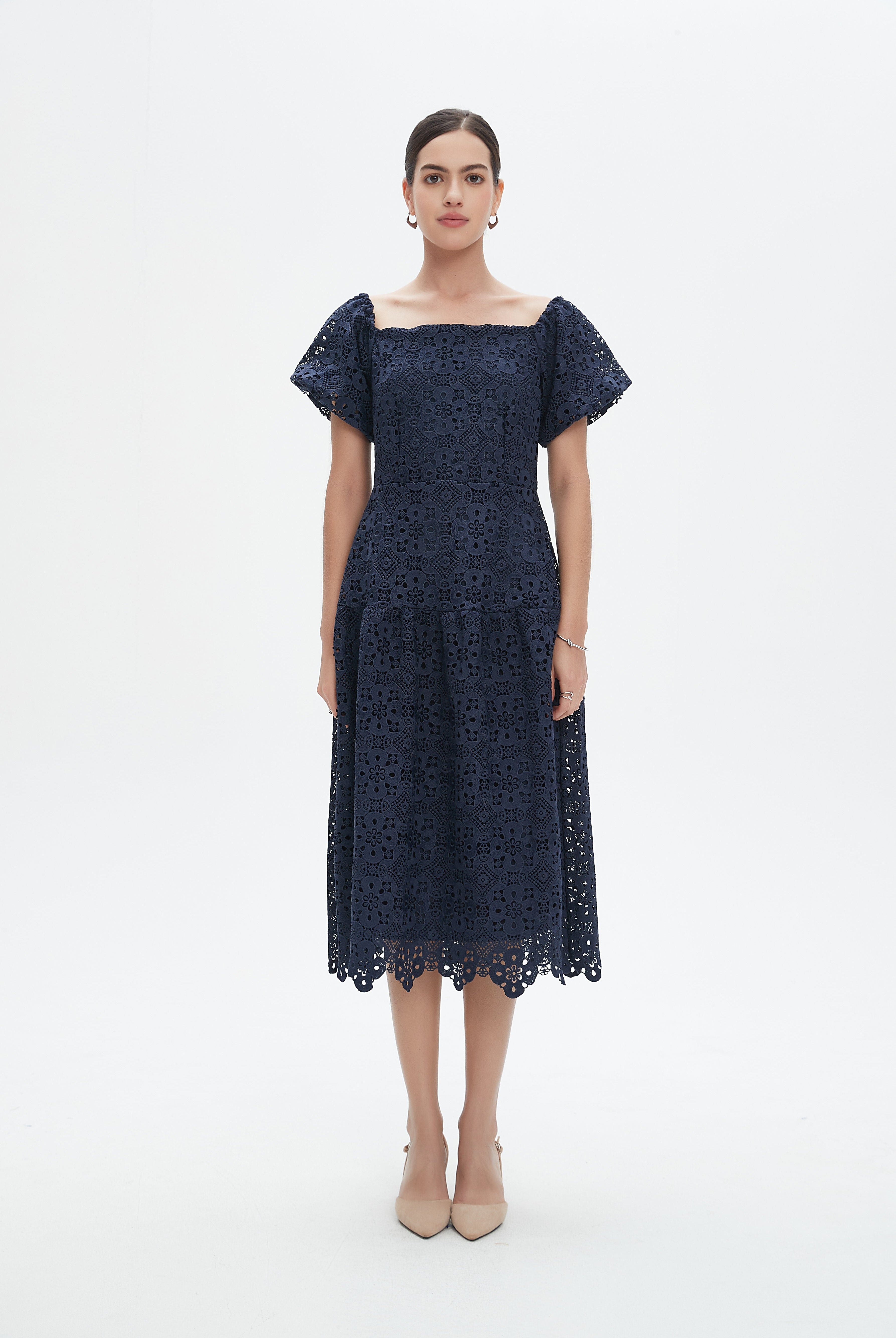 نتشي فستان ميدي مورد كم قصير بف نسائي