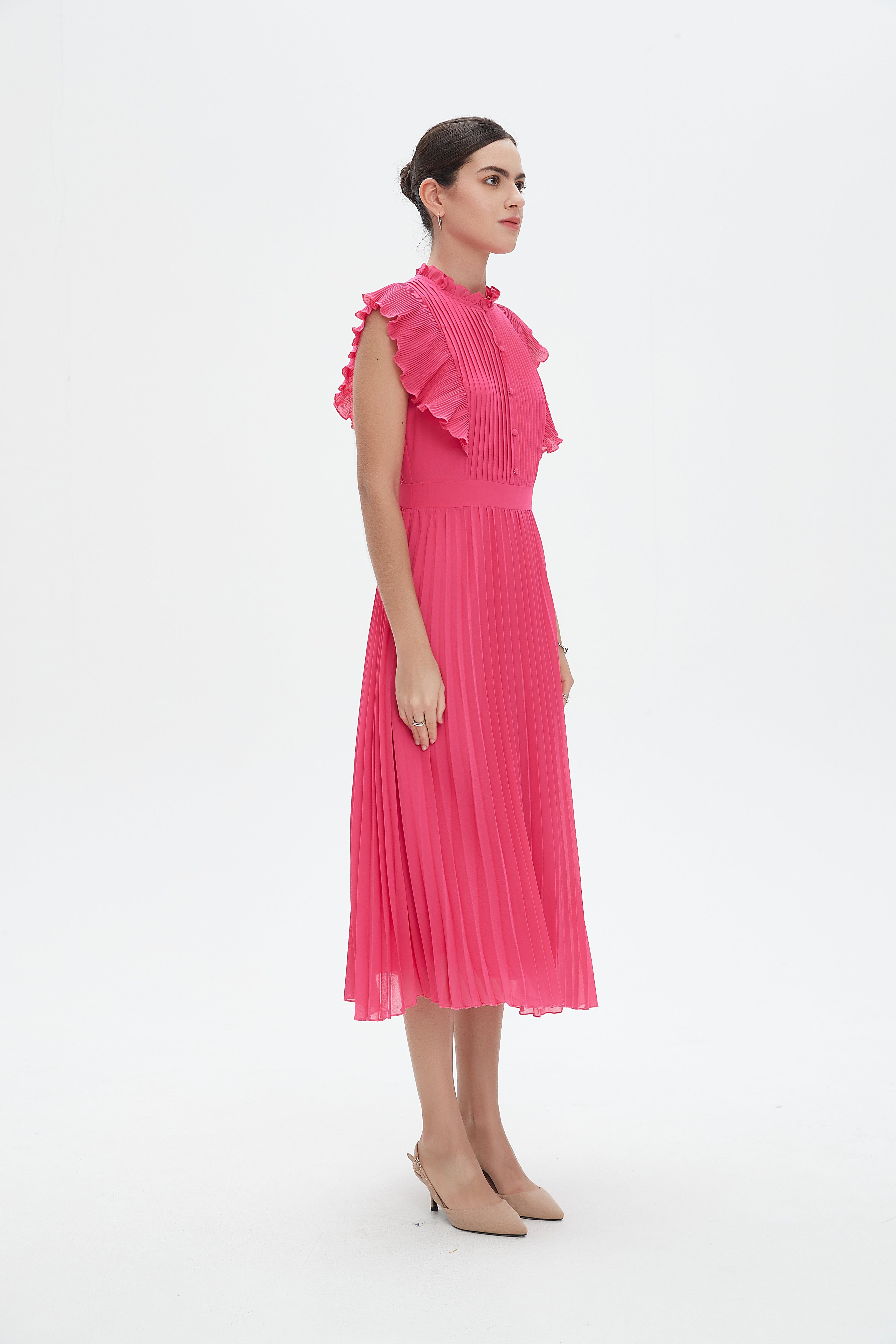 نتشي فستان ميدي بأكمام قصيرة بليسية بأزرار على الصدر