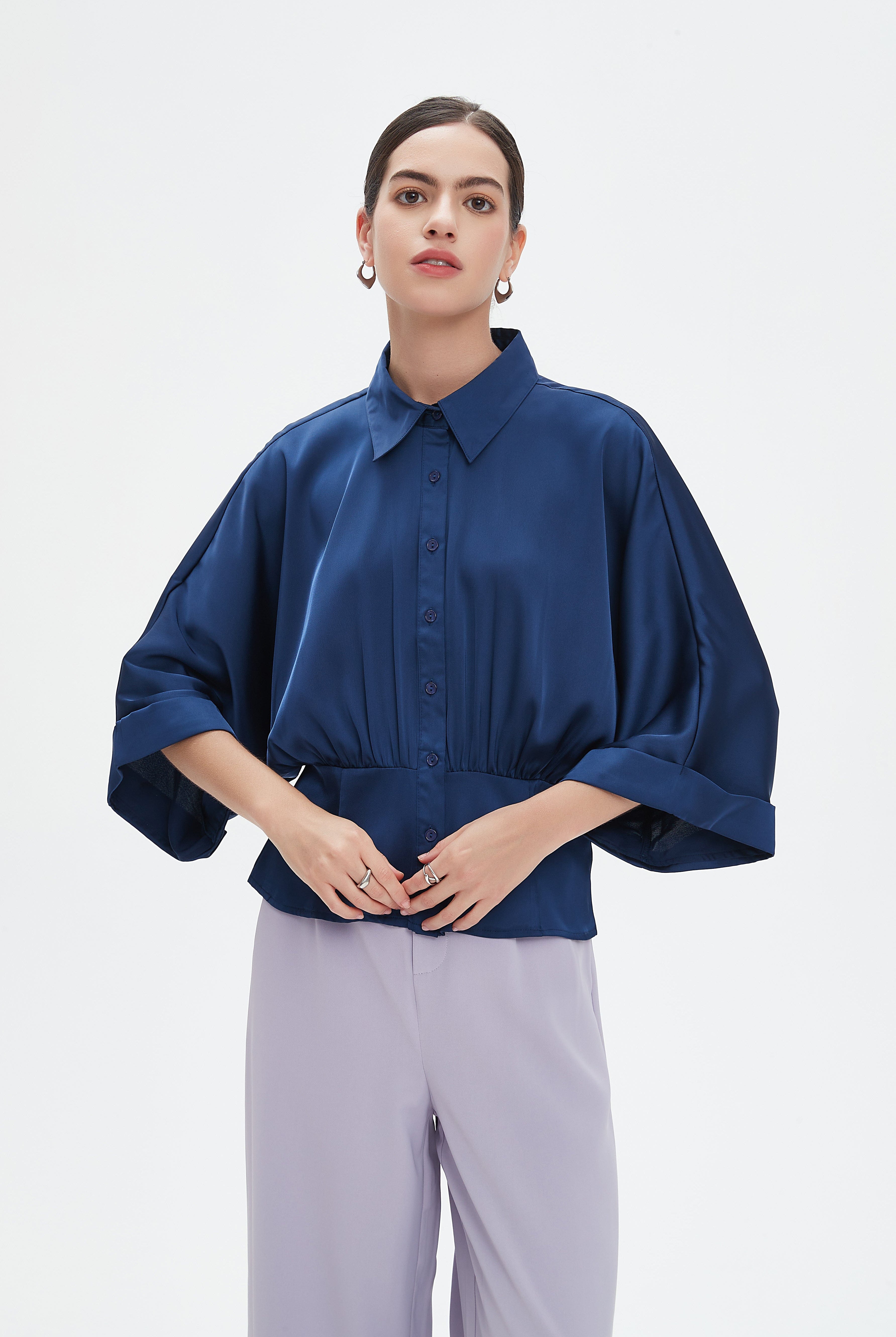 نتشي قميص بأكمام 3/4 سادة بأزرار أمامية نسائي