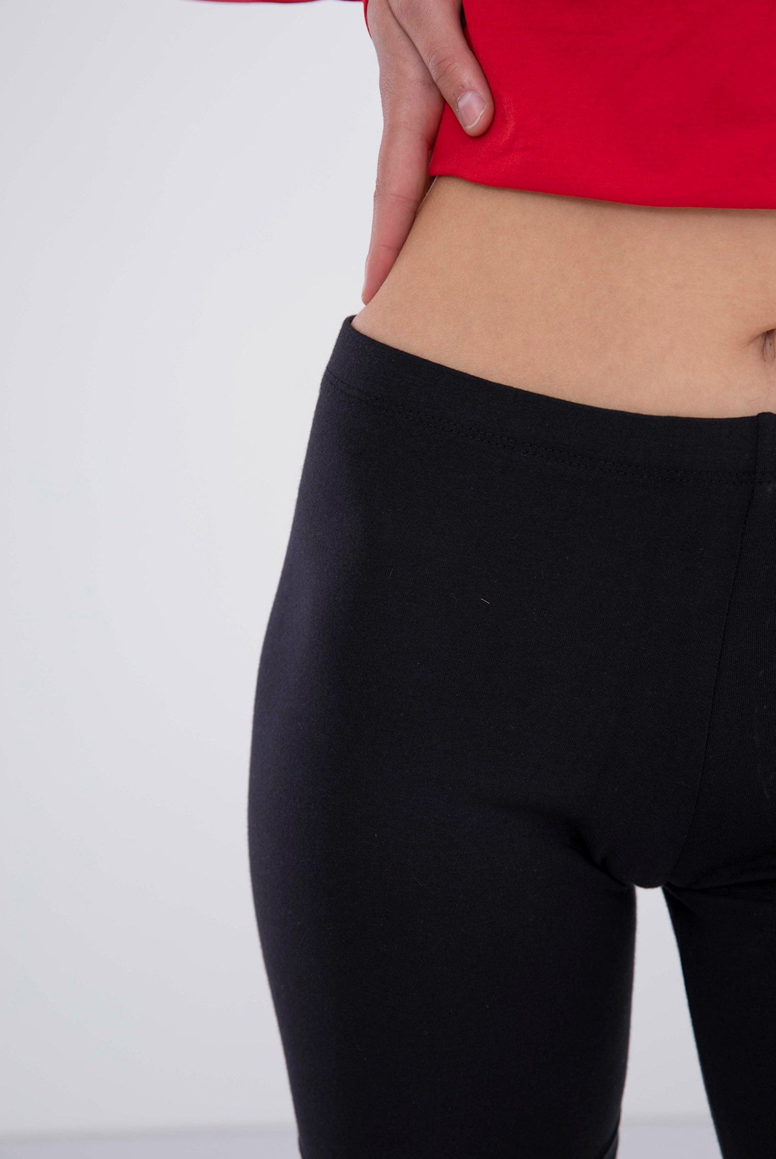 كارينا شورت ضيق ليقنز قصير من القطن