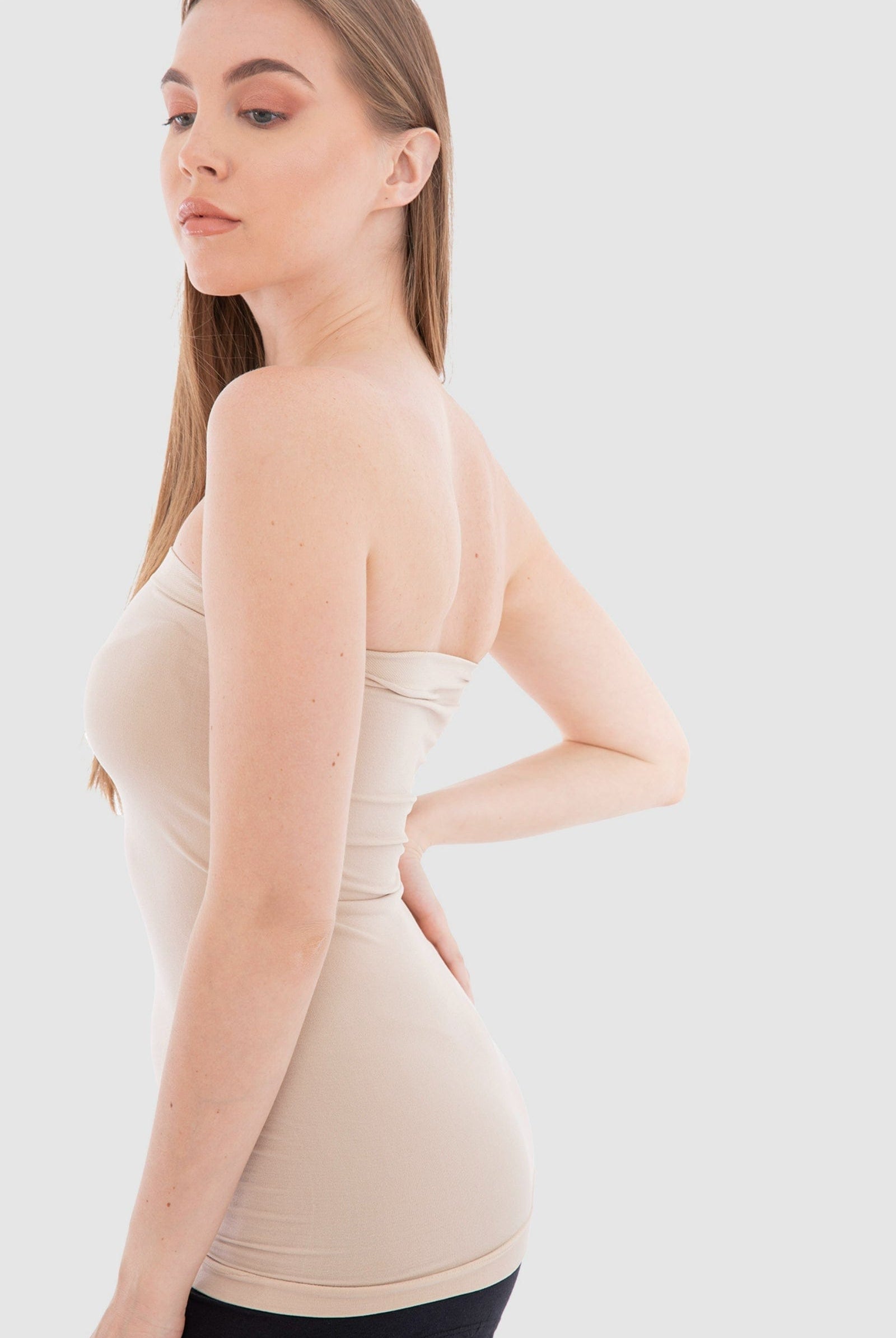 كارينا تانك توب انبوبي بدون حمالات