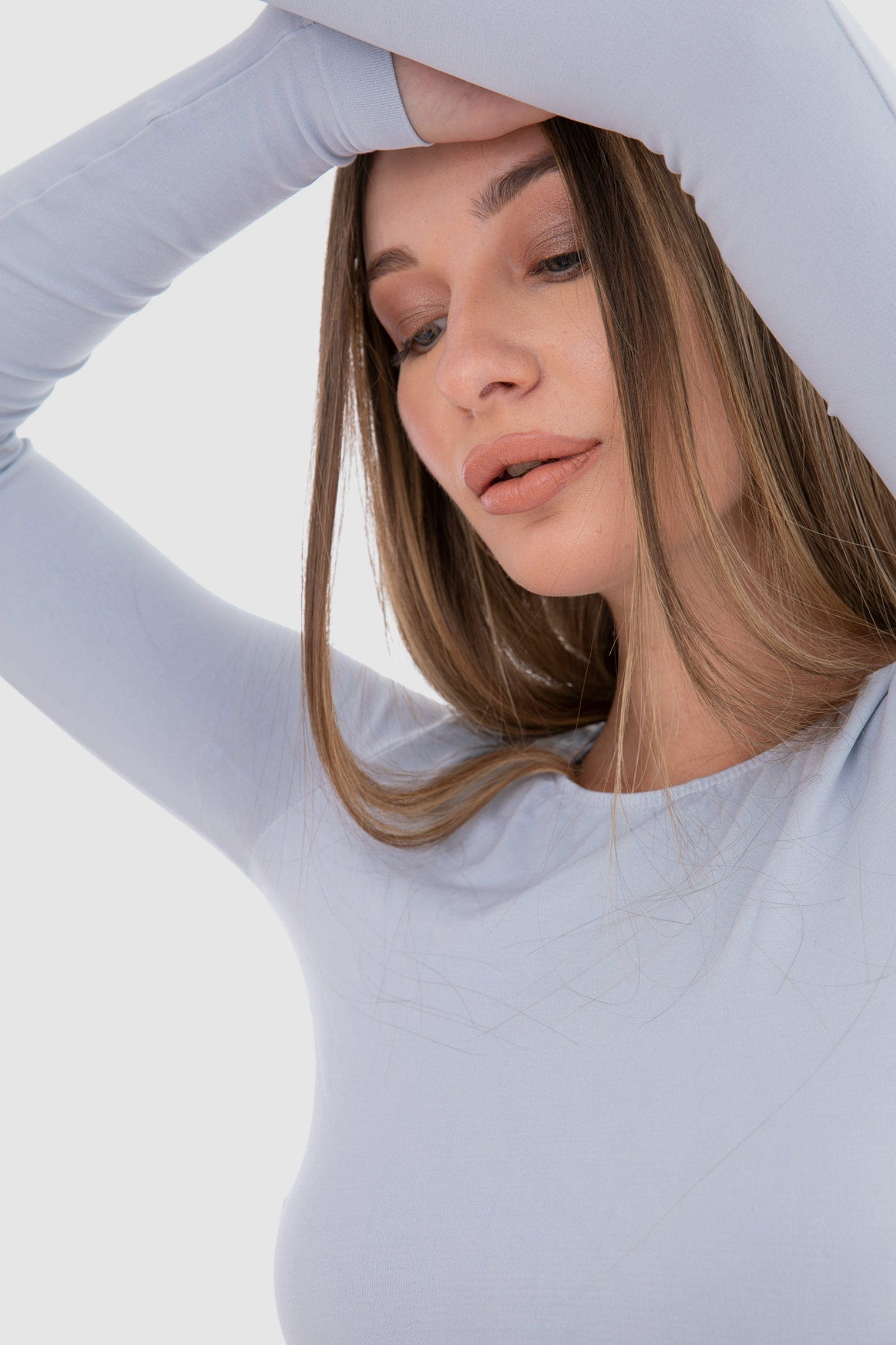 كارينا بلوزة سادة كم طويل من الميكروفايبر برقبة دائرية نسائي