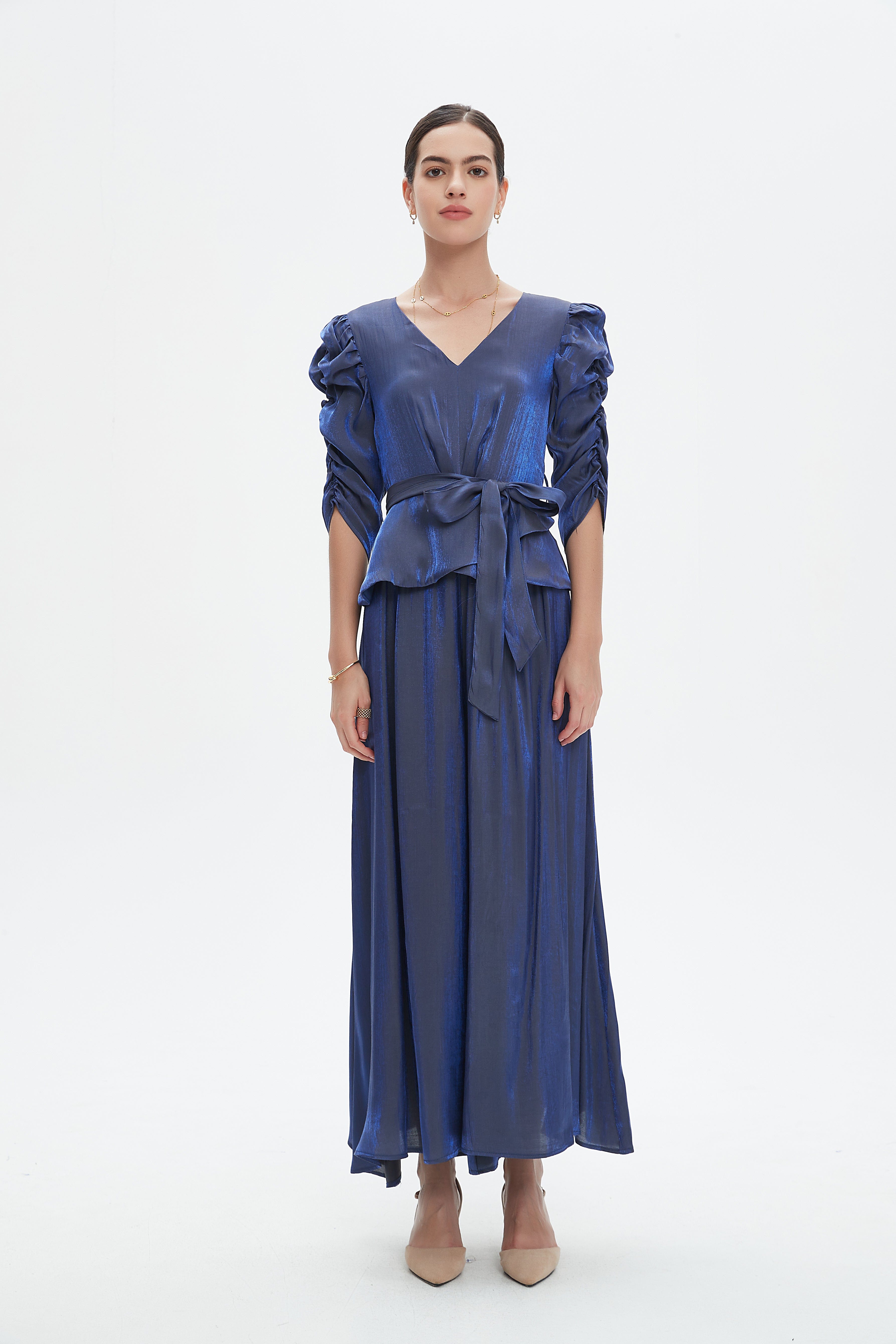 نتشي جمبسوت كم قصير برباط على الخصر