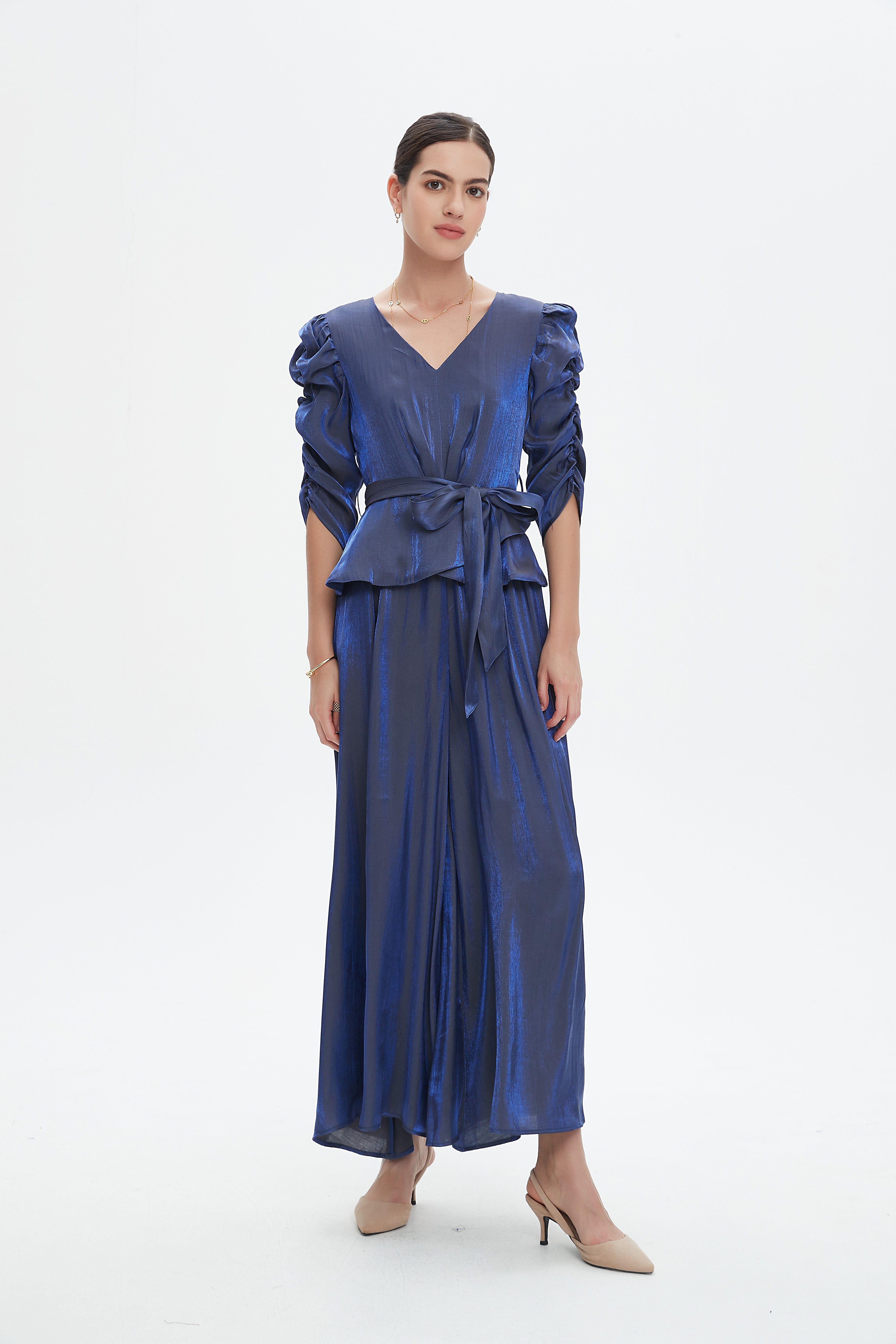 نتشي جمبسوت كم قصير برباط على الخصر