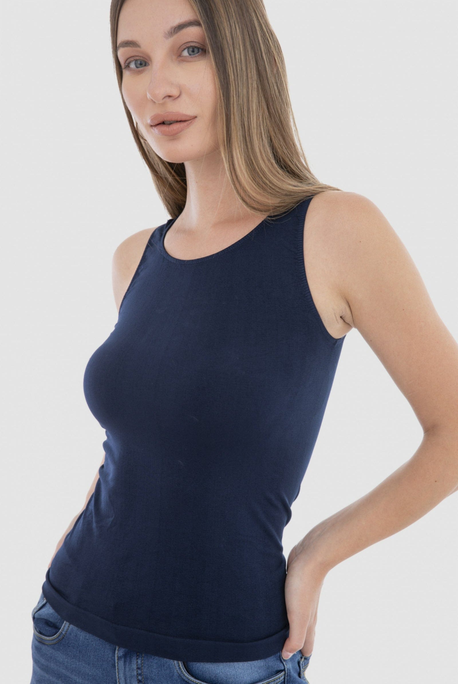 كارينا بلوزة سادة كت مايكروفايبر بياقة دائرية