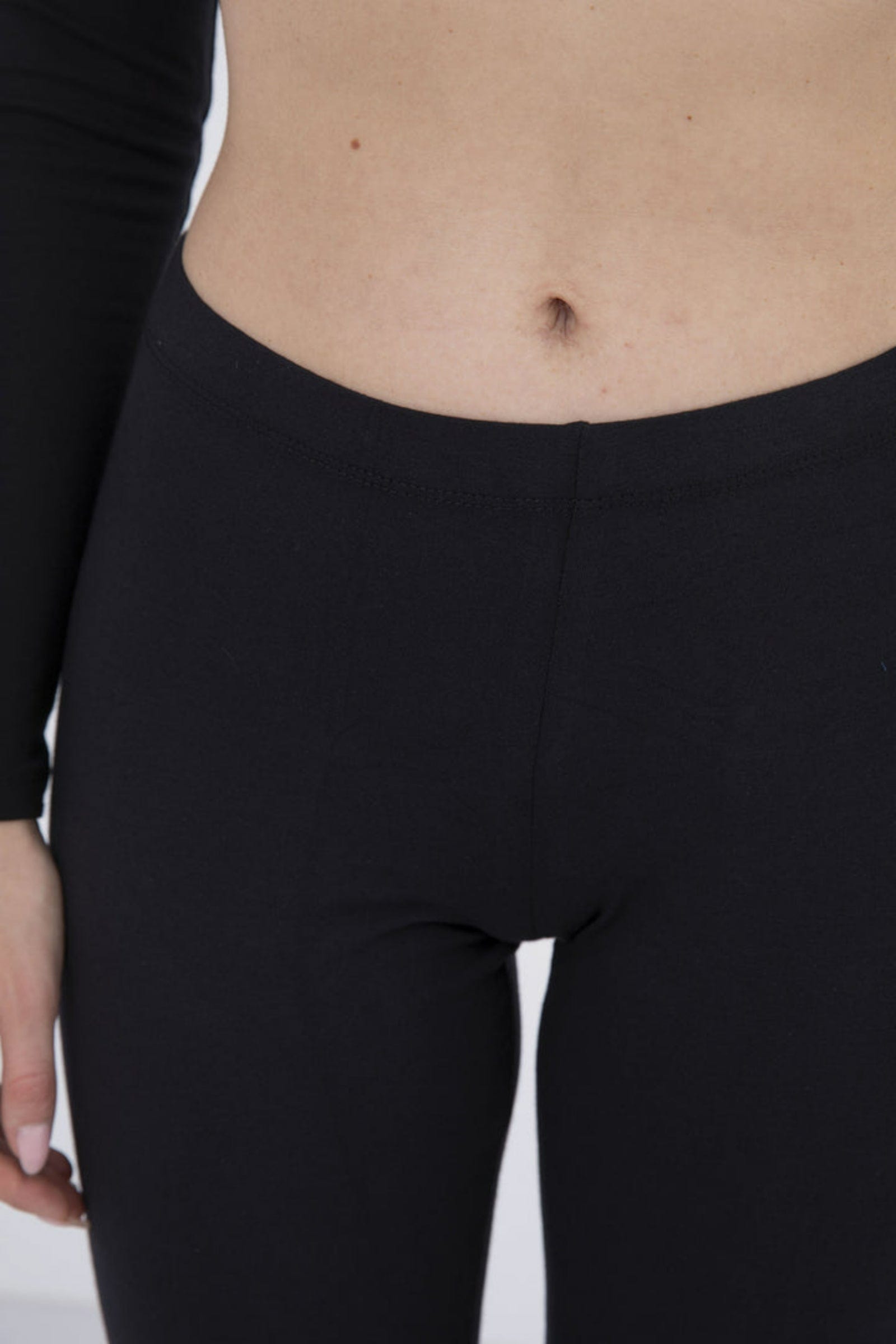 كارينا ليجن قطن ضيق سادة