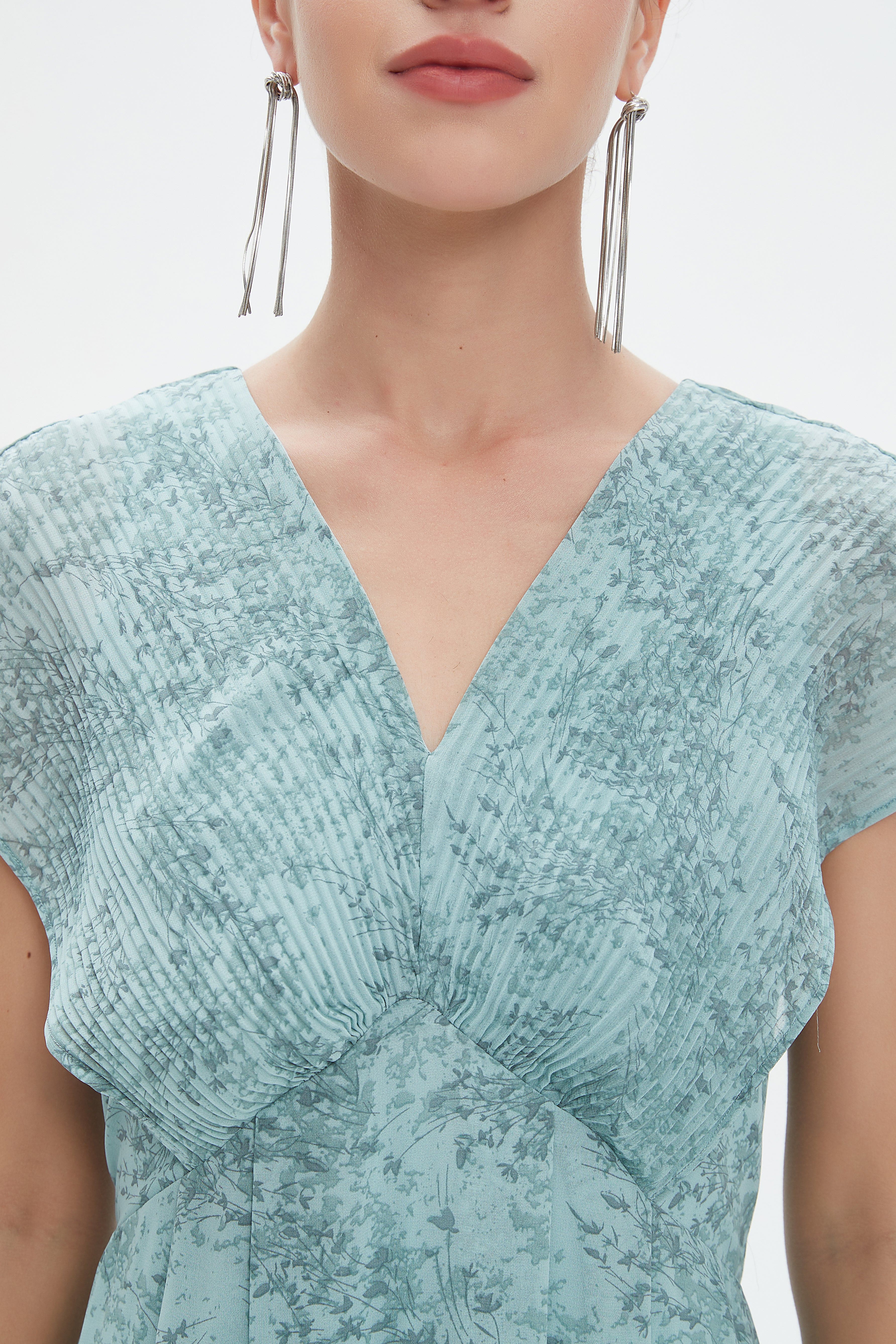 نتشي فستان ميدي بدون أكمام وبفتحة سبعة مشجر نسائي