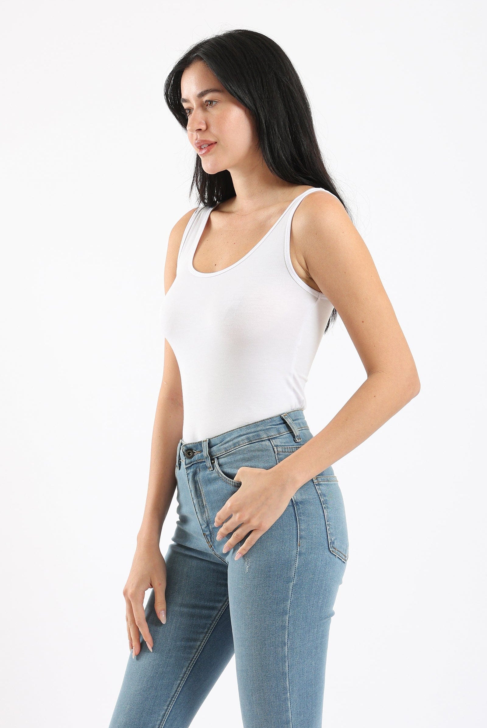 كارينا تانك توب نسائي ضيق سادة