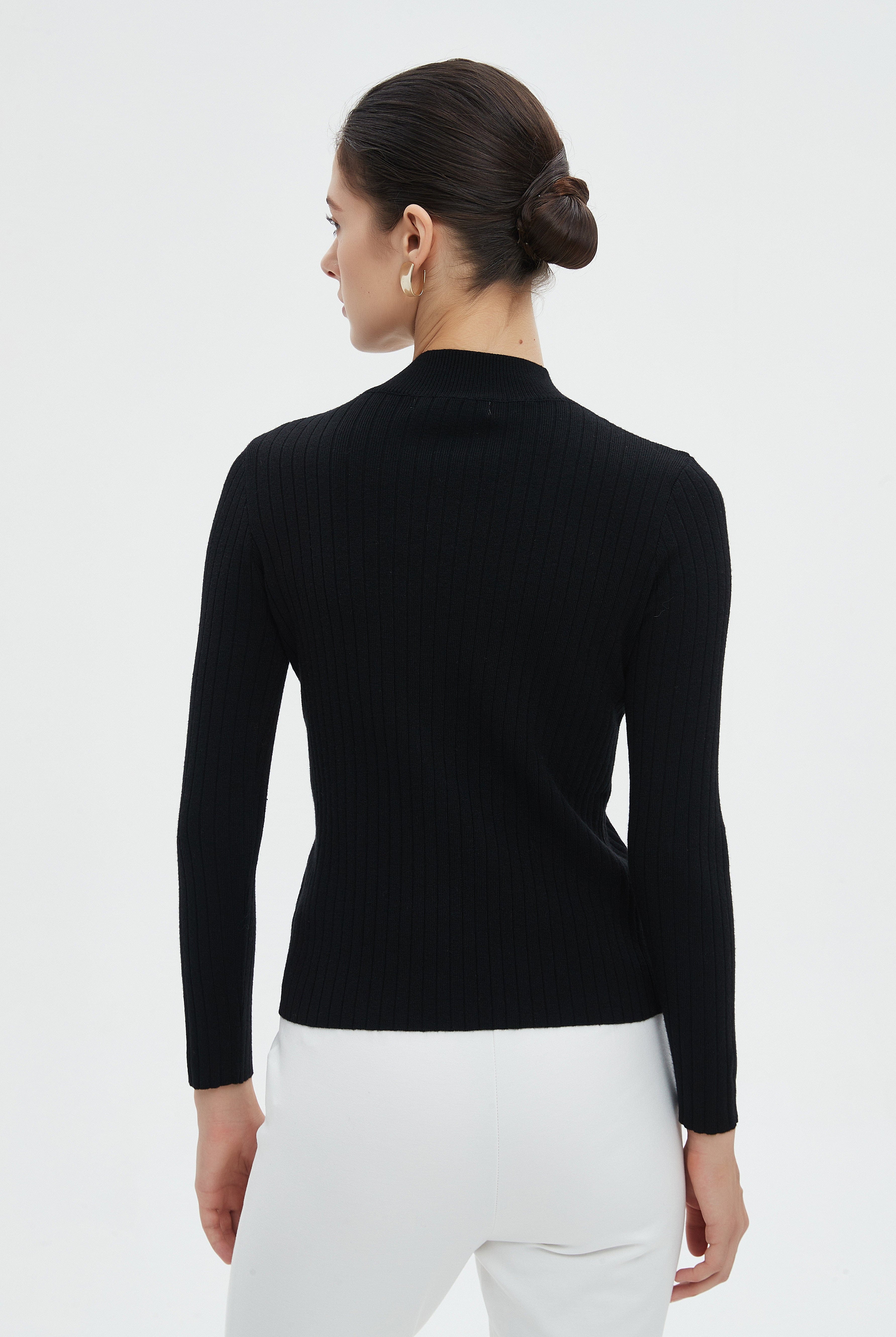 ميكا بلوزة نسائية شتوية بأكمام طويلة سادة