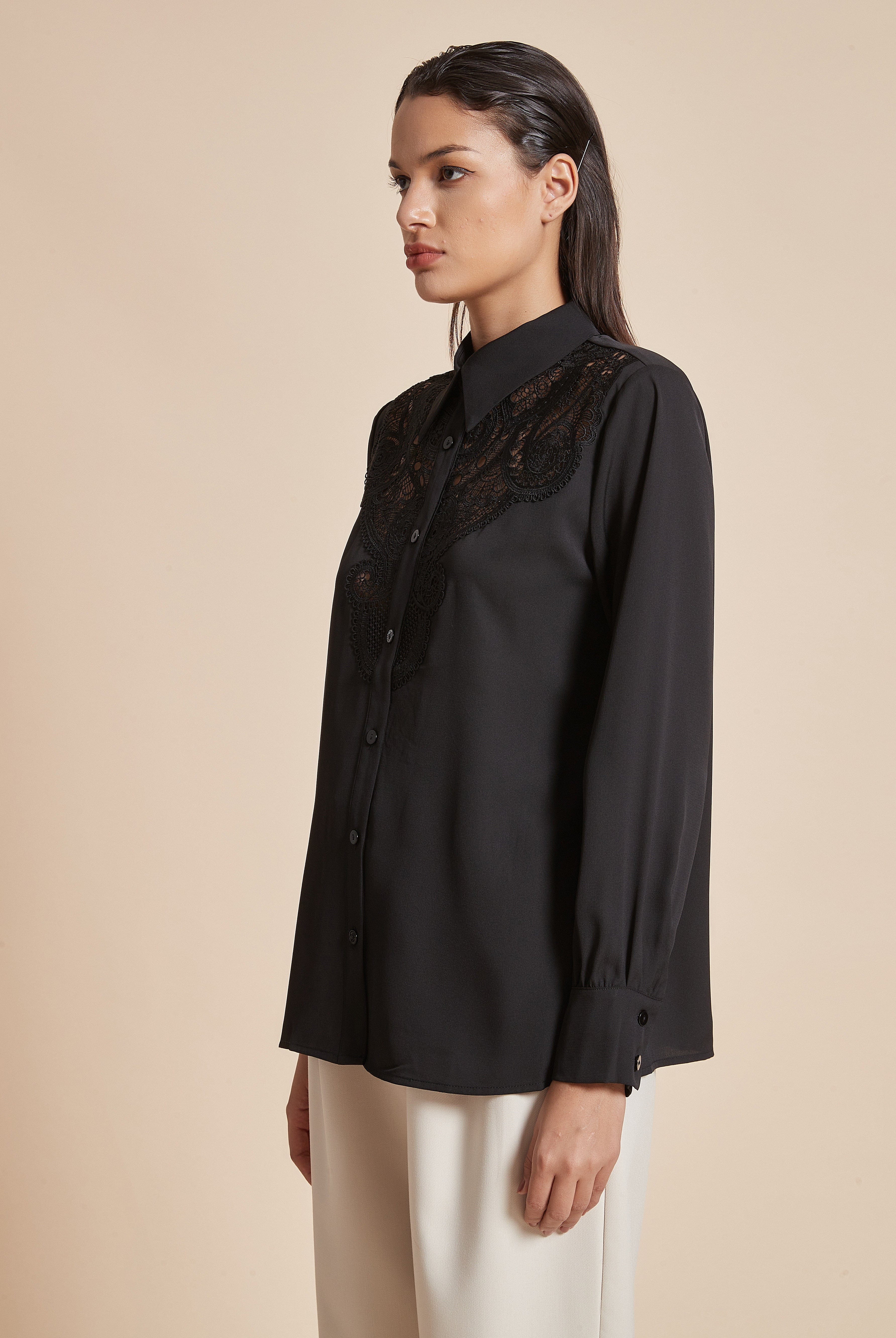 يولا بلوزة نسائية بكم طويل وأزرار أمامية مع ياقة قميص منقوشة مفرغة