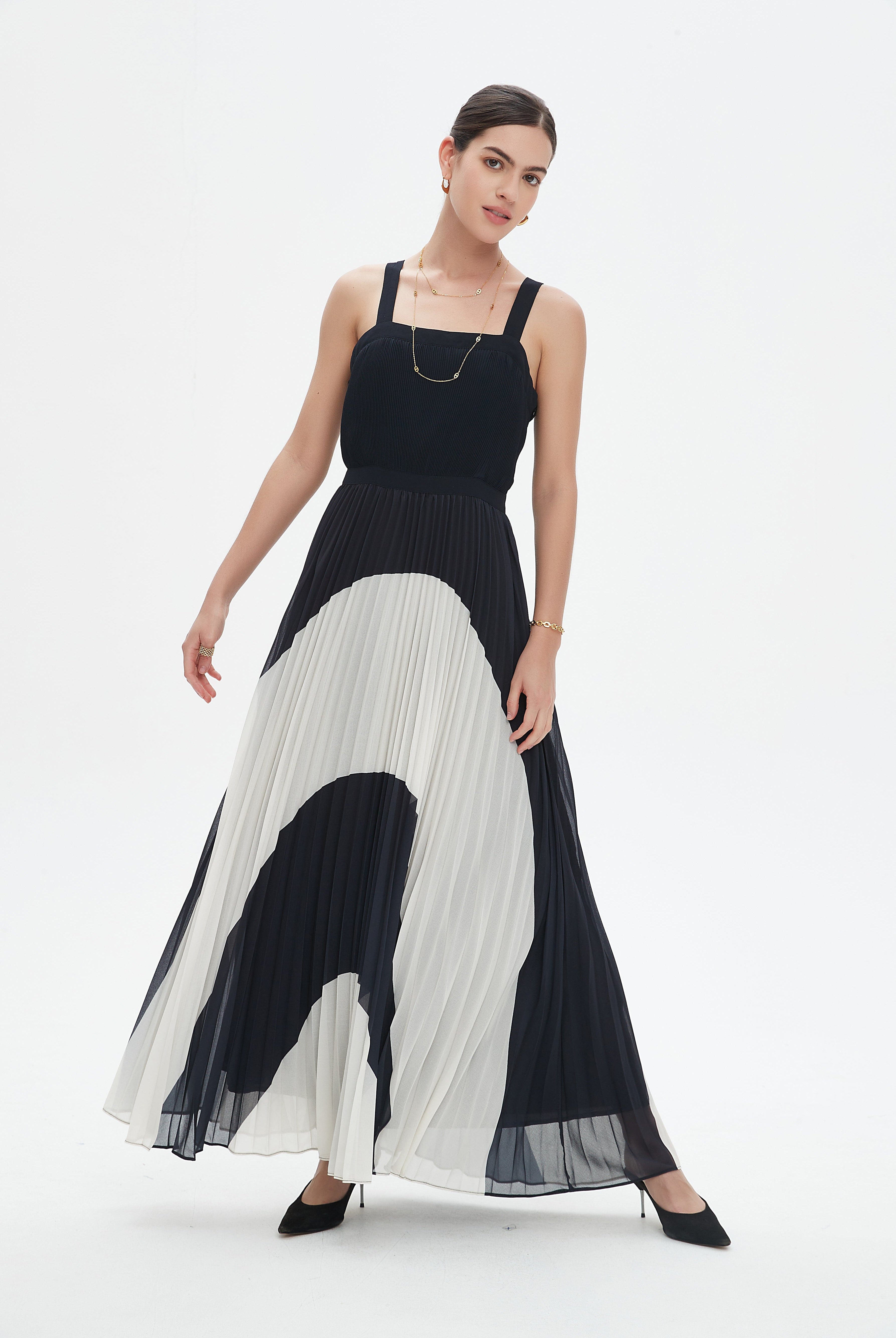 نتشي فستان ماكسي بدون أكمام بحمالات عريضة