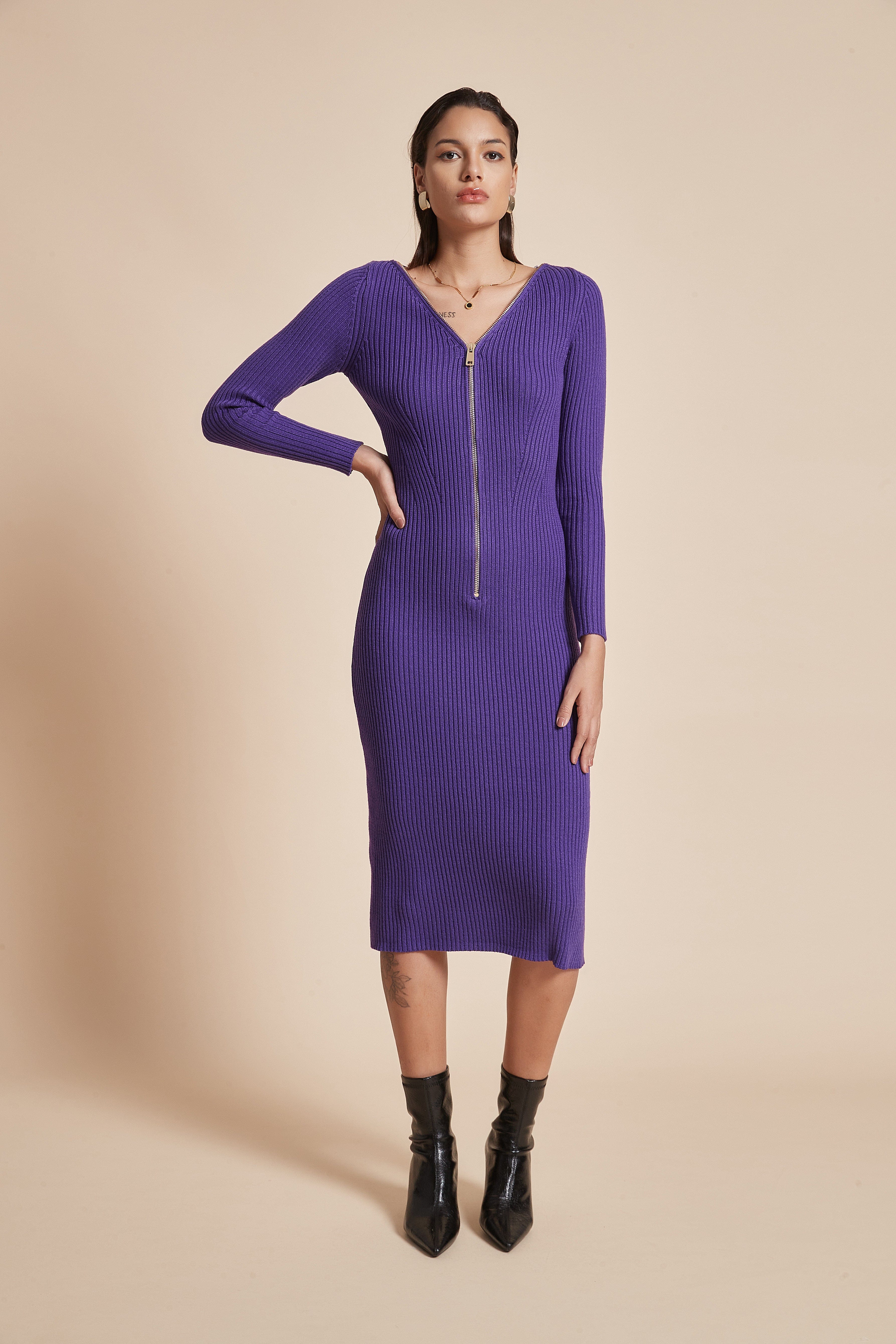 ูููุง ูุณุชุงู ูุณุงุฆู ู
ุถูุน ู
ูุฏู ุจูู
ุทููู ูุฑูุจุฉ ุนูู ุดูู V ู
ุน ุณุญุงุจ ุฃู
ุงู
ู