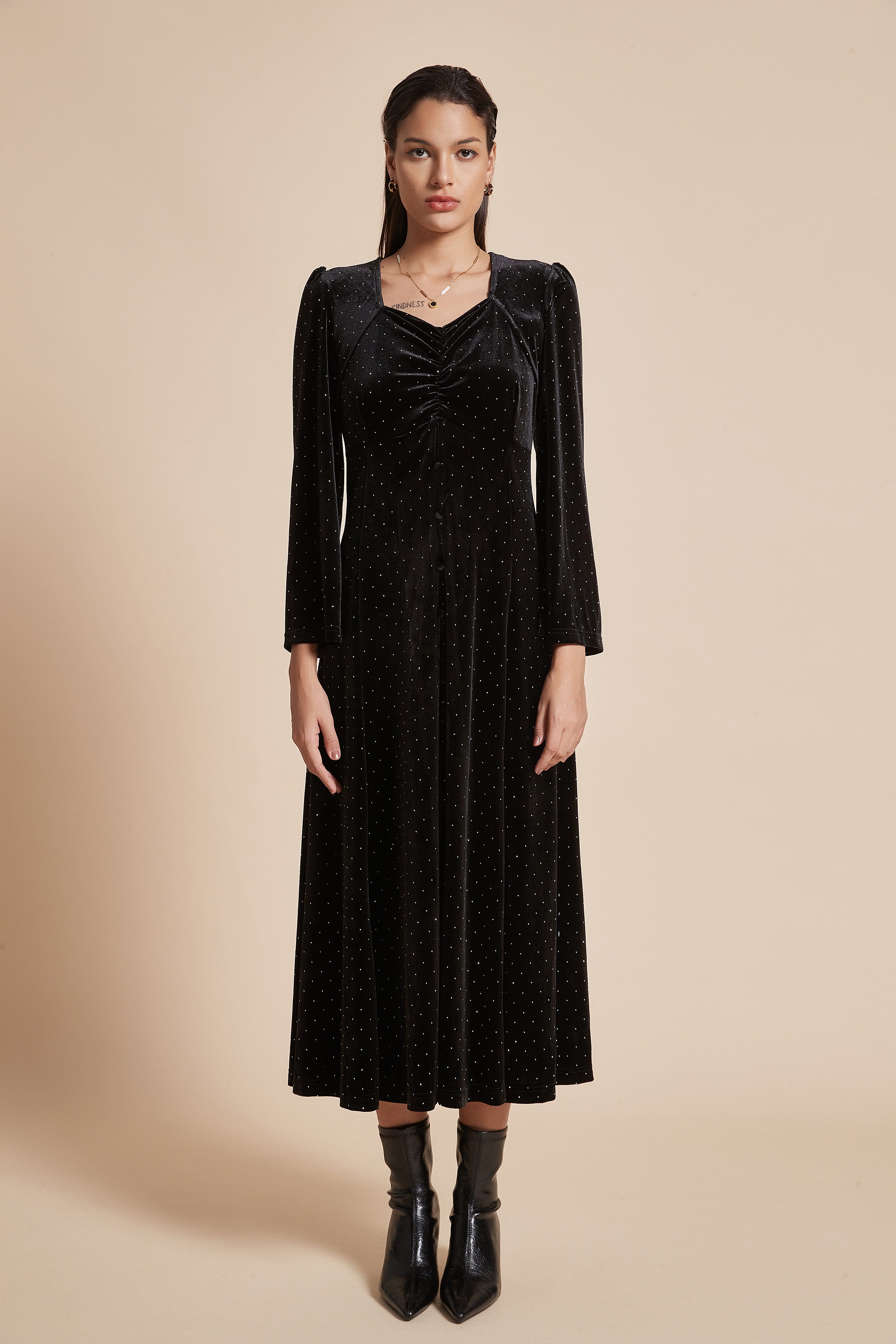 يولا فستان ميدي منقط كم طويل