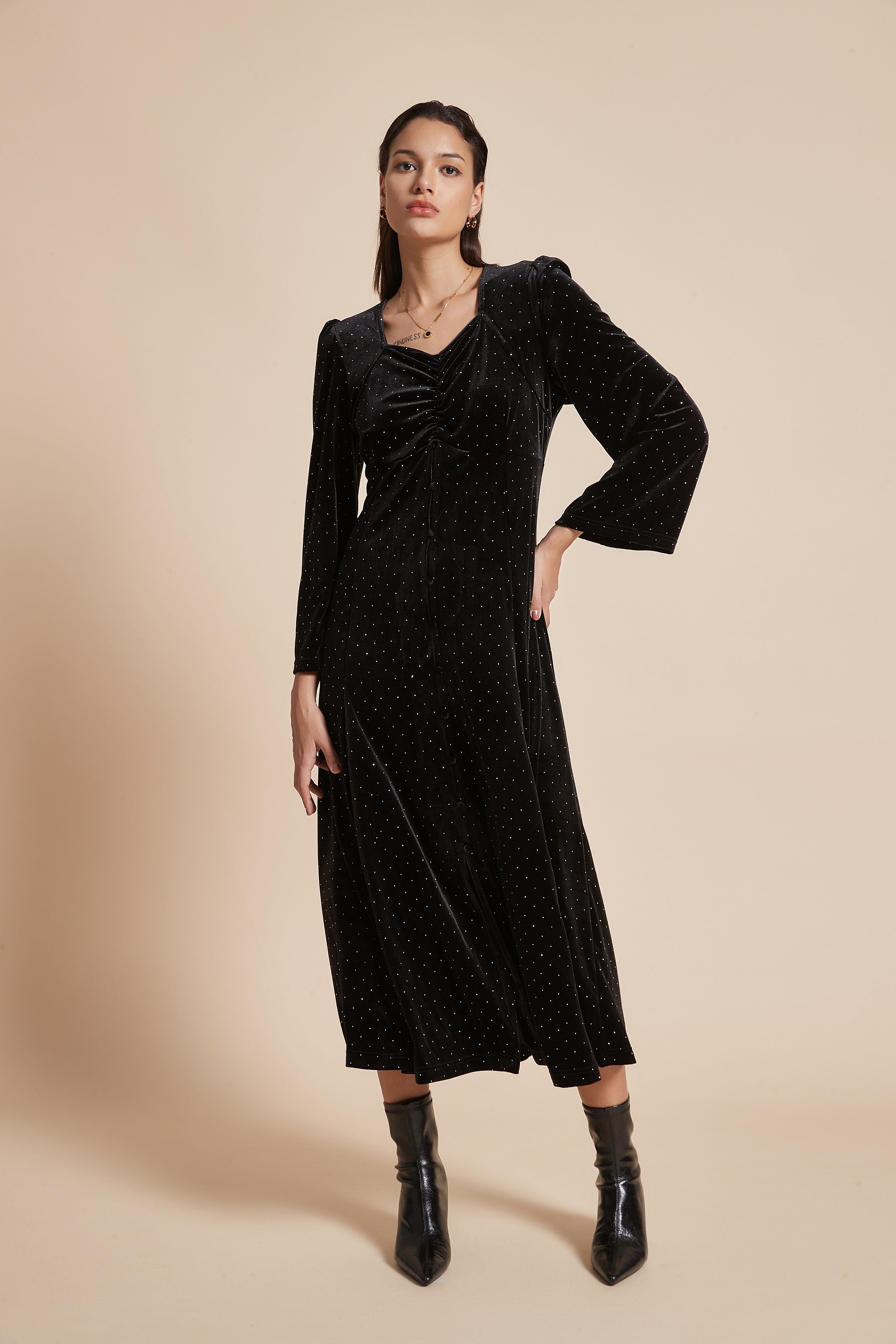 يولا فستان ميدي منقط كم طويل