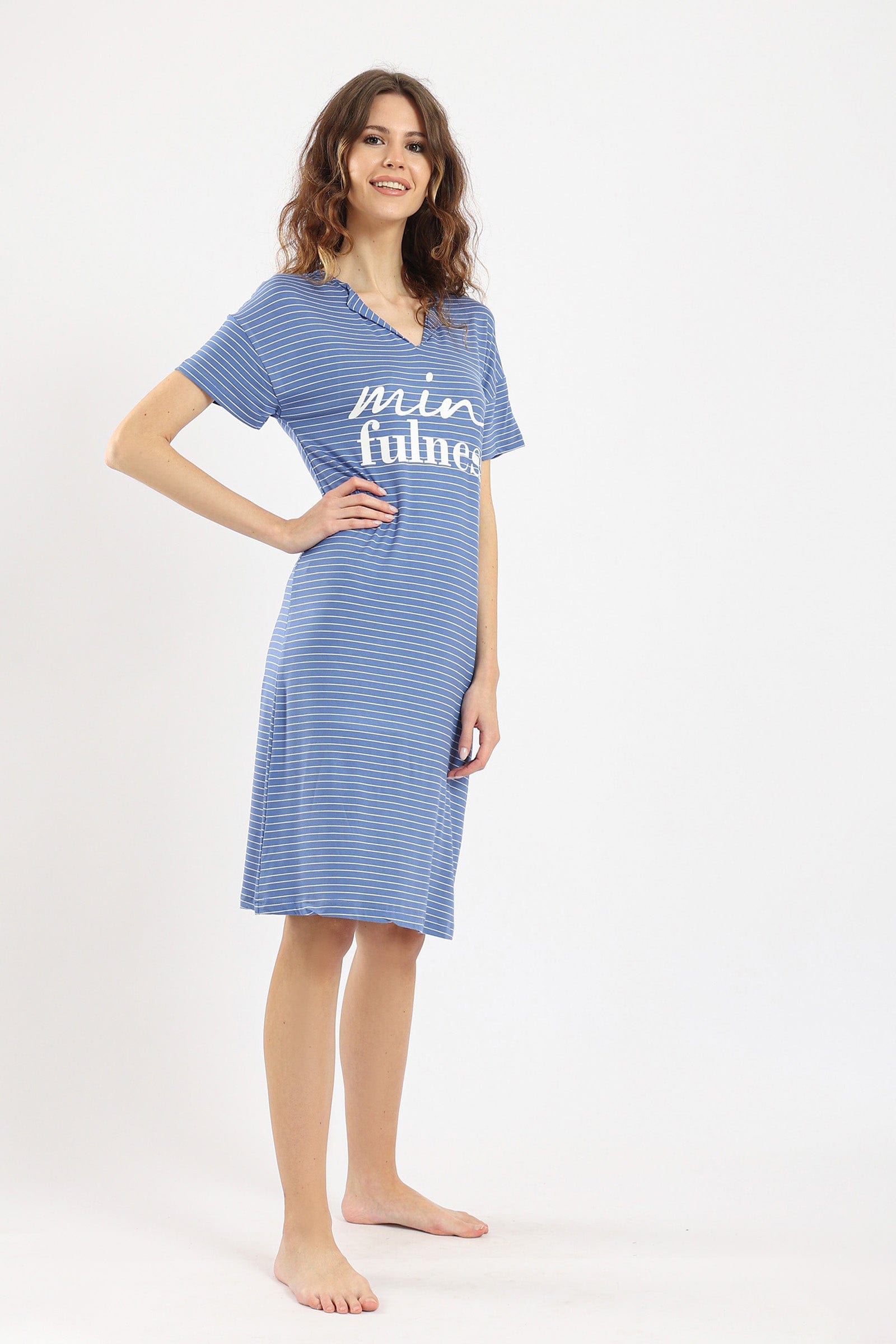 كارينا ثوب نوم نسائي مخطط بفتحة رقبة V أزرق غامق