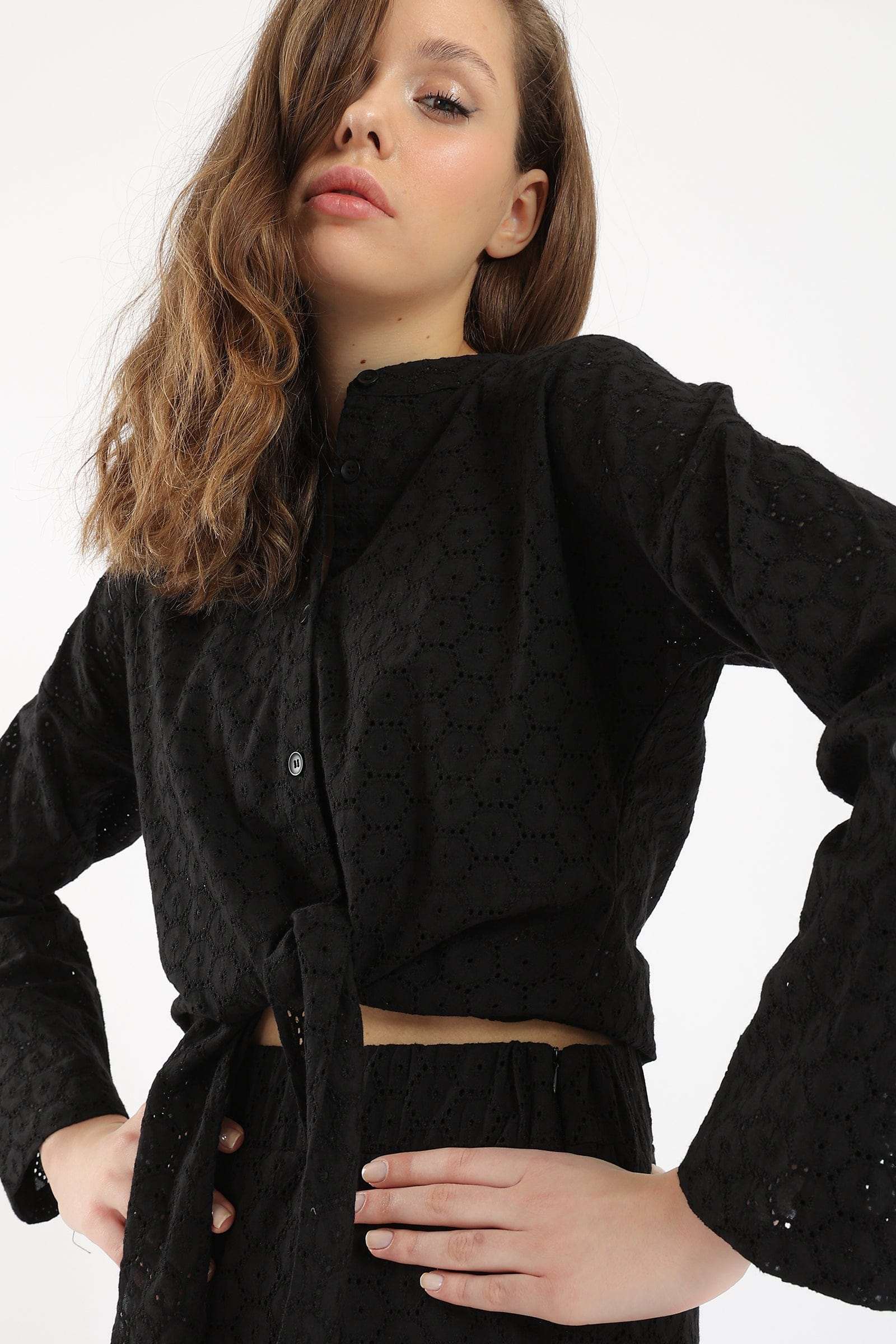 كارينا قميص برباط أمامي كم طويل نسائي