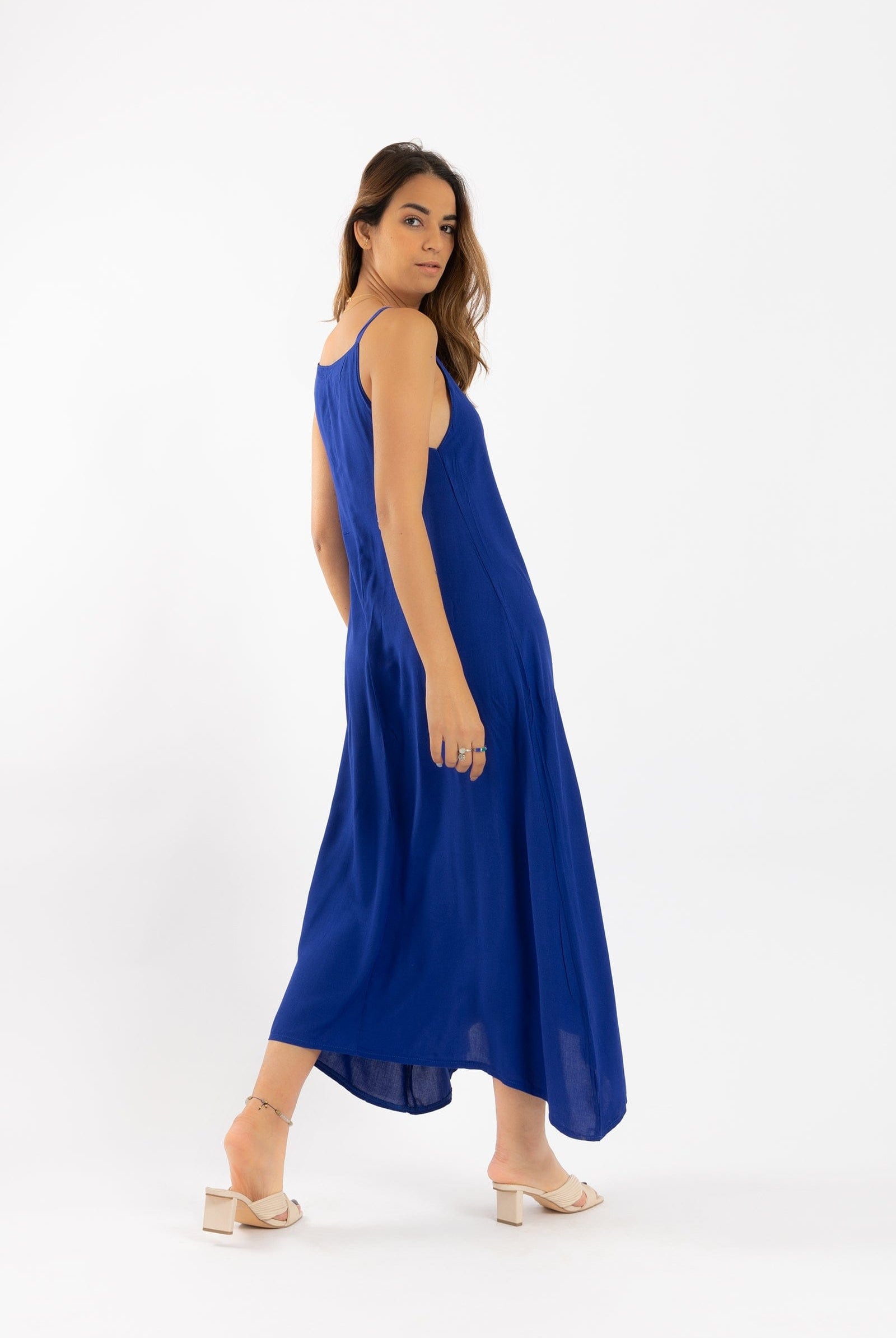 كارينا فستان سادة حمالات واسع نسائي