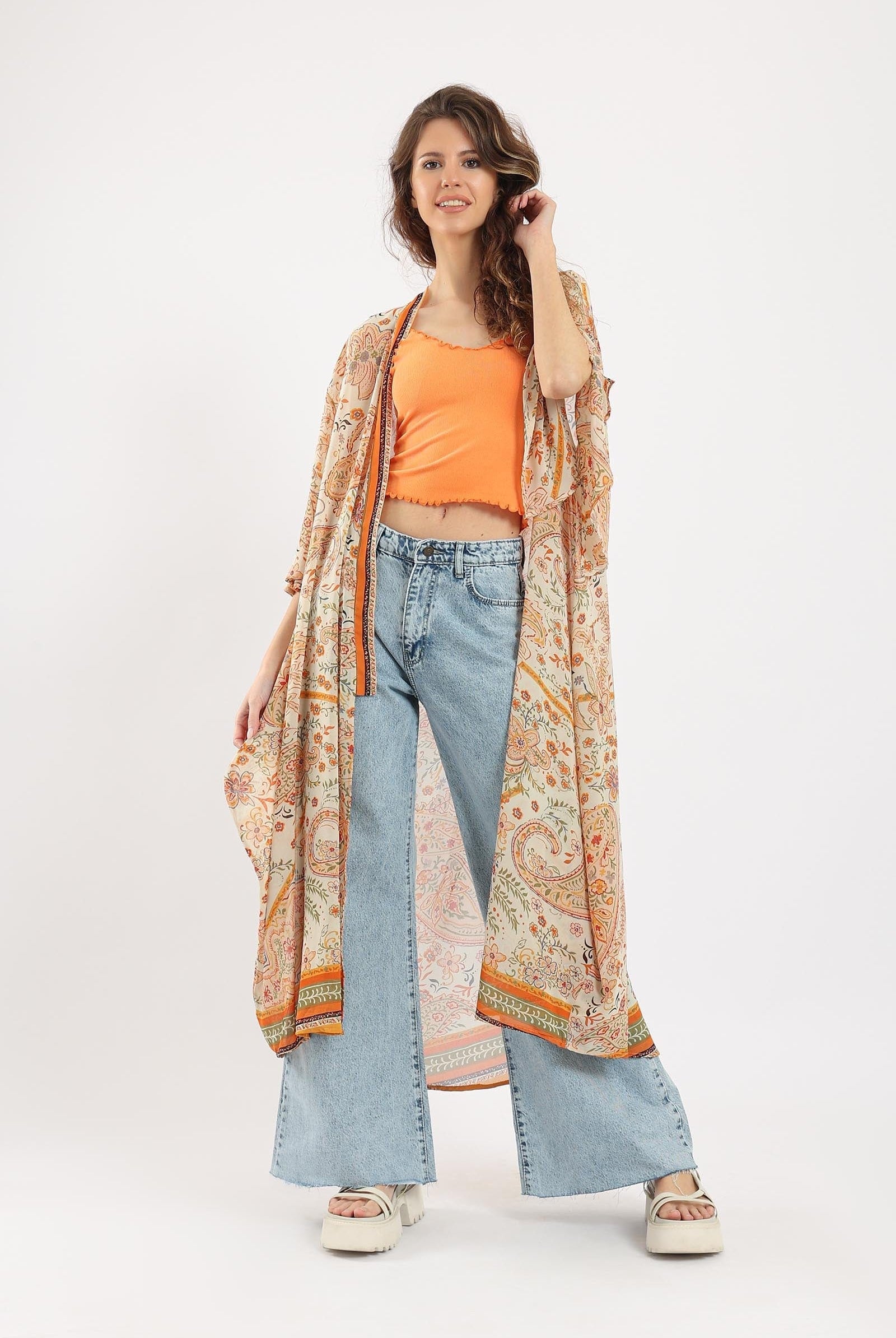 كارينا تانك توب مضلع برقبة دائرية حمالات