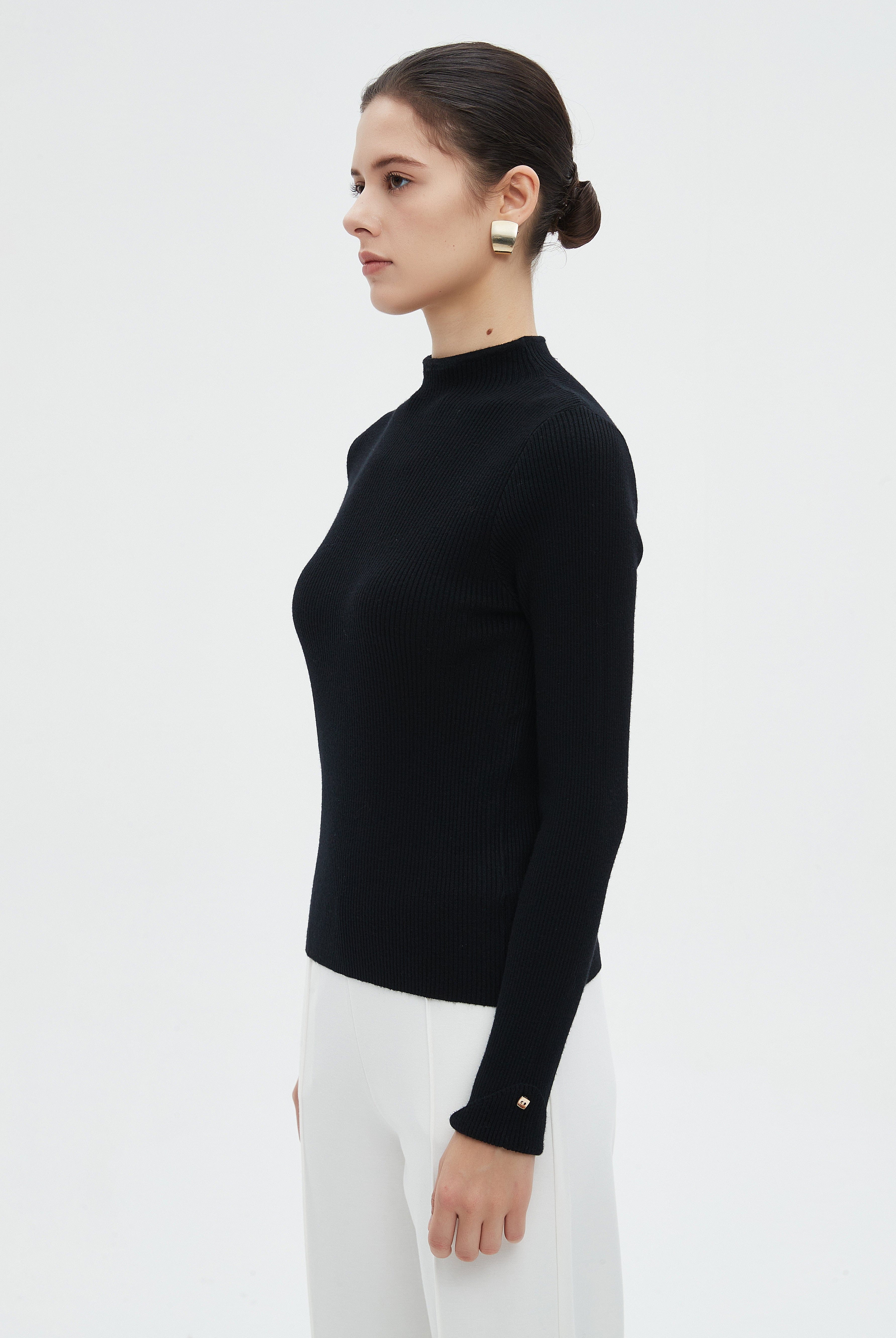 ميكا بلوزة نسائية طويلة برقبة عالية وكم طويل