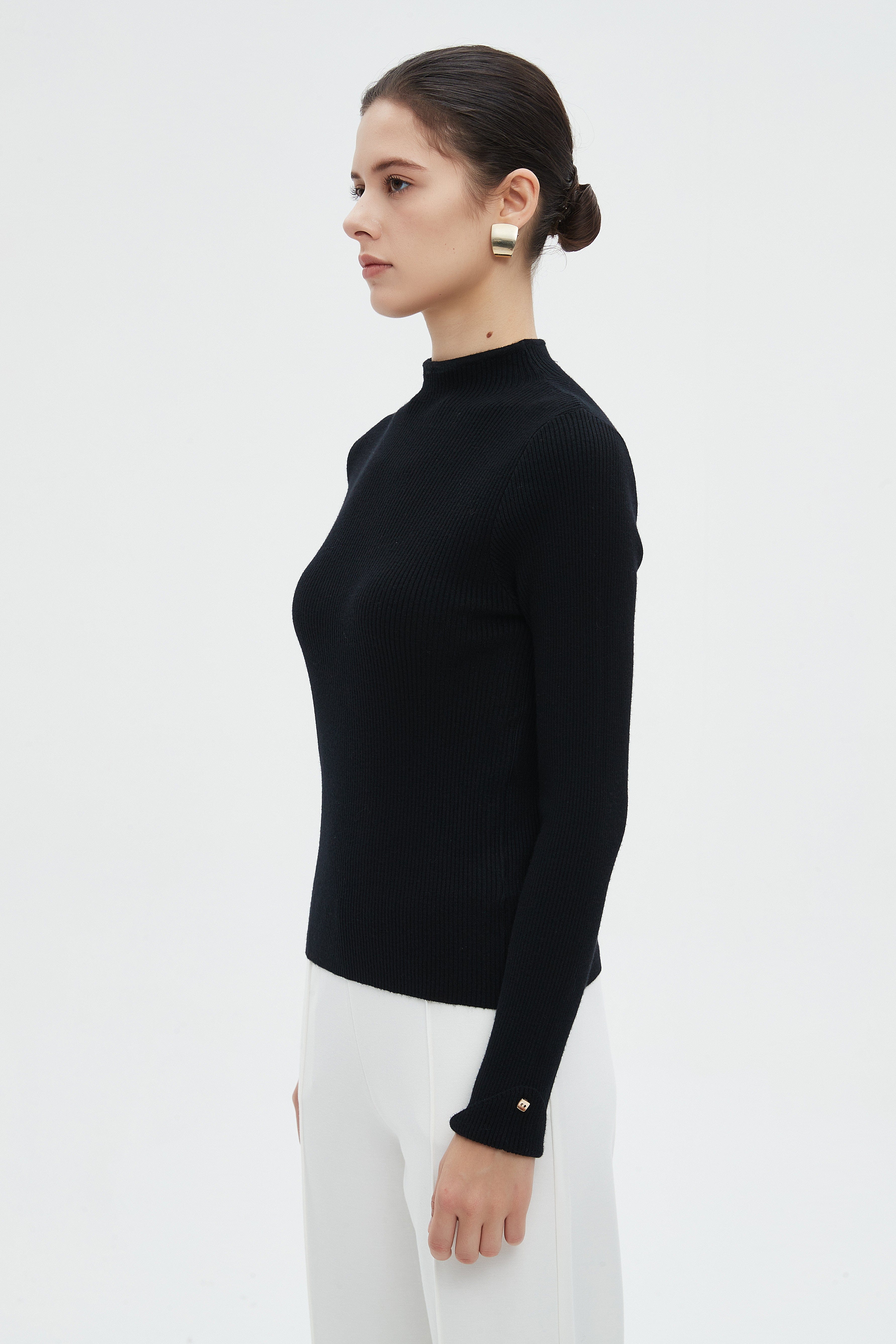 ميكا بلوزة نسائية طويلة برقبة عالية وكم طويل