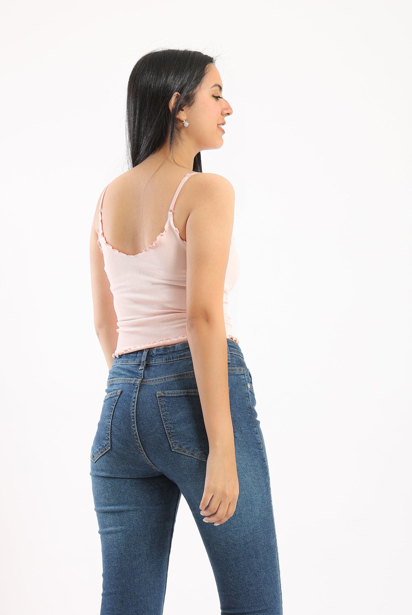 كارينا تانك توب مضلع برقبة دائرية حمالات