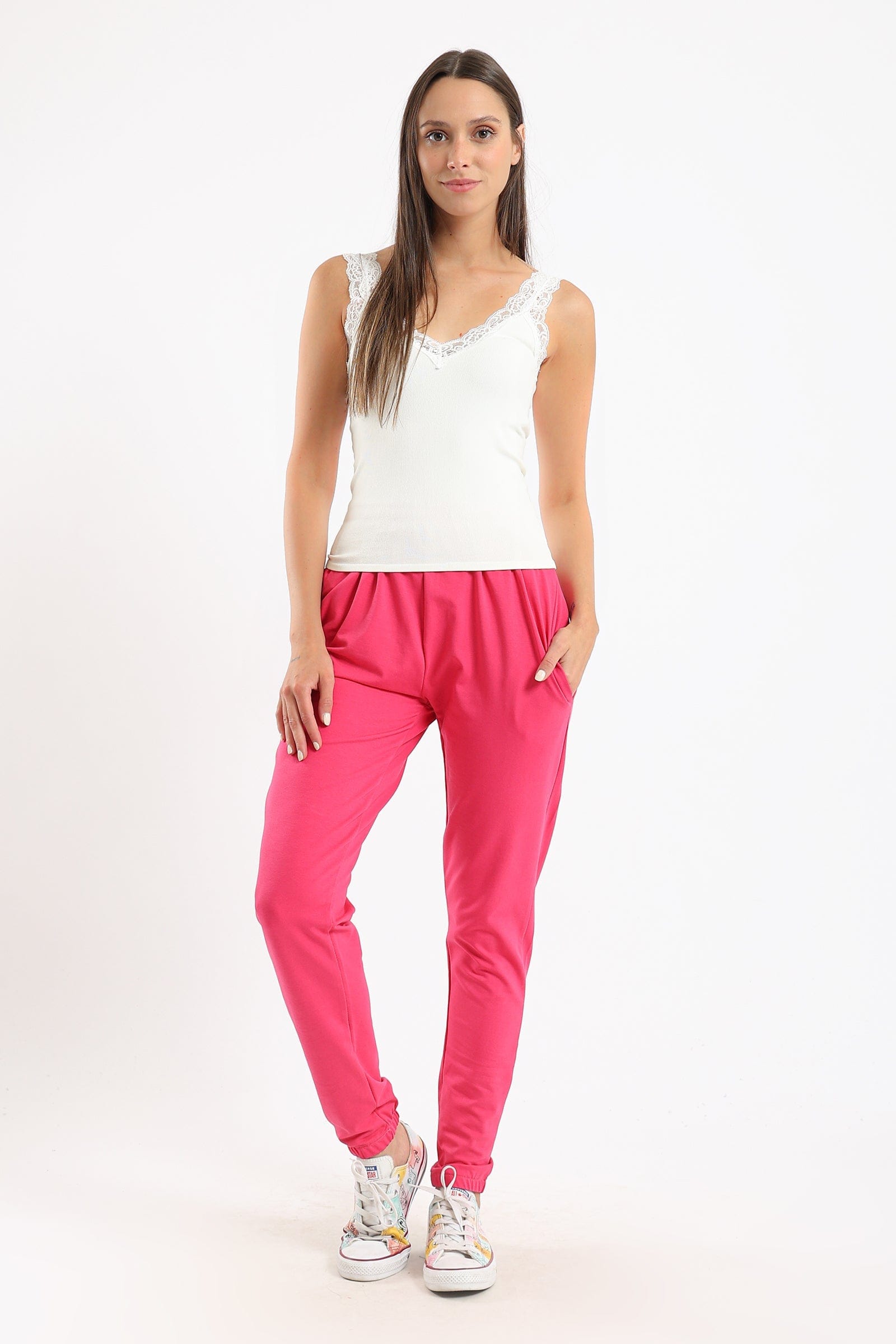 كارينا بلوزة بدون أكمام بفتحة رقبة على شكل V بدون أكمام