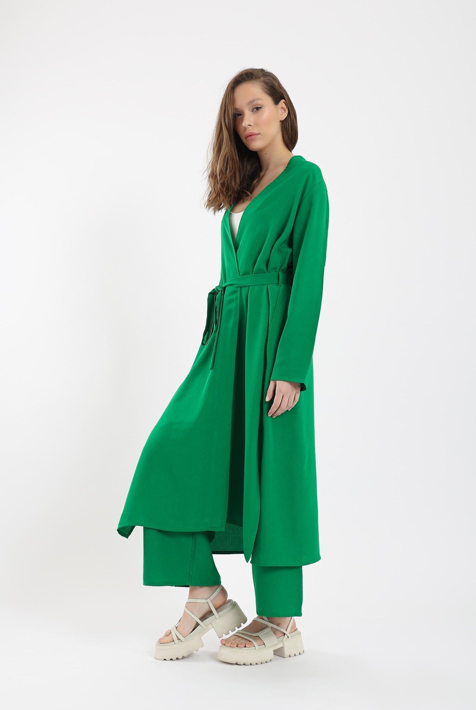 كارينا كيمونو سادة واسع مع حزام الخصر