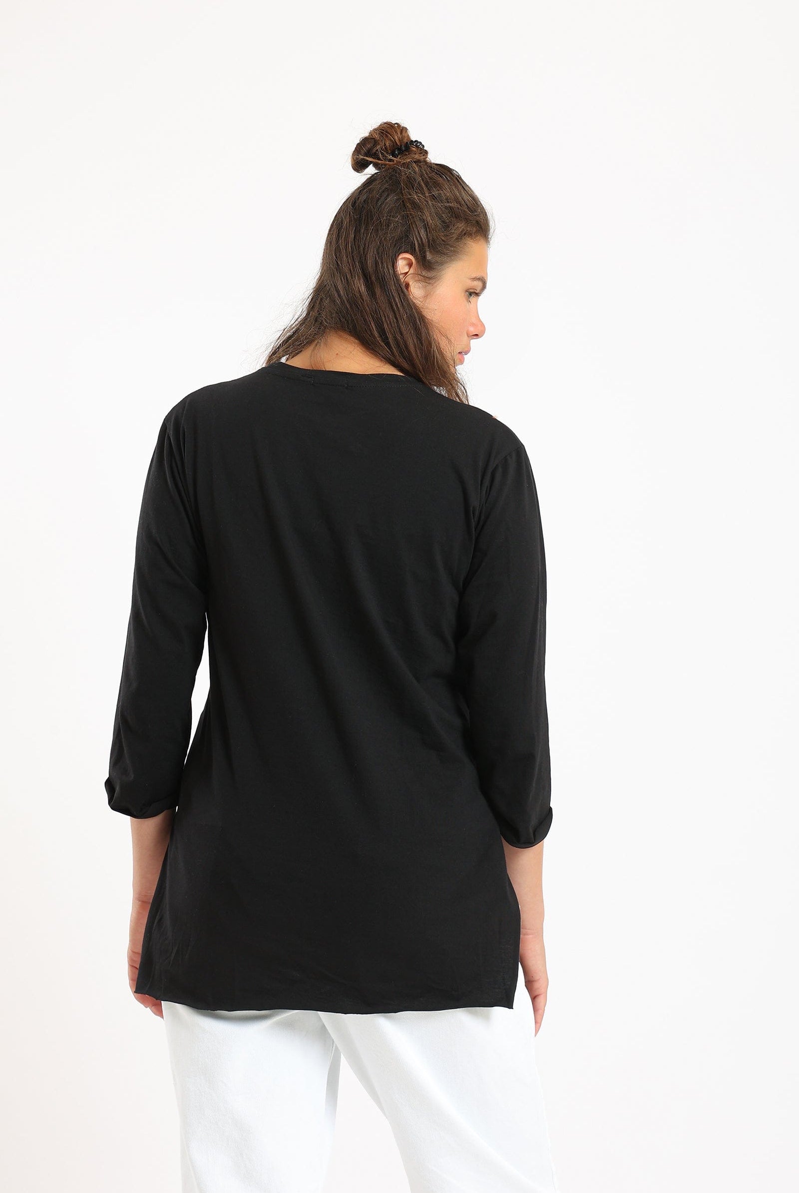 كارينا بلوزة سادة طويلة كم طويل