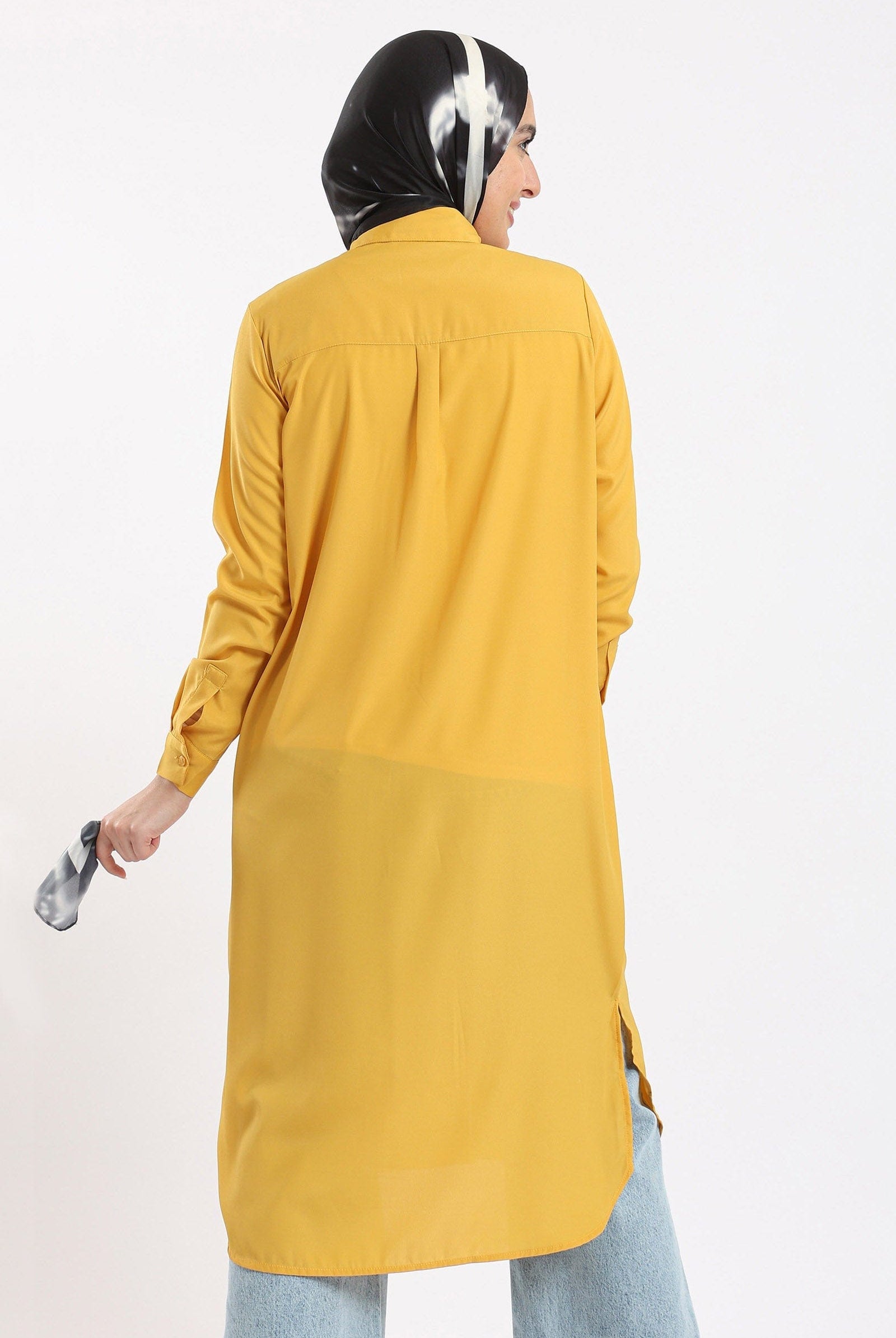 كارينا فستان قميص ميدي بأزرار أمامية بأكمام طويلة