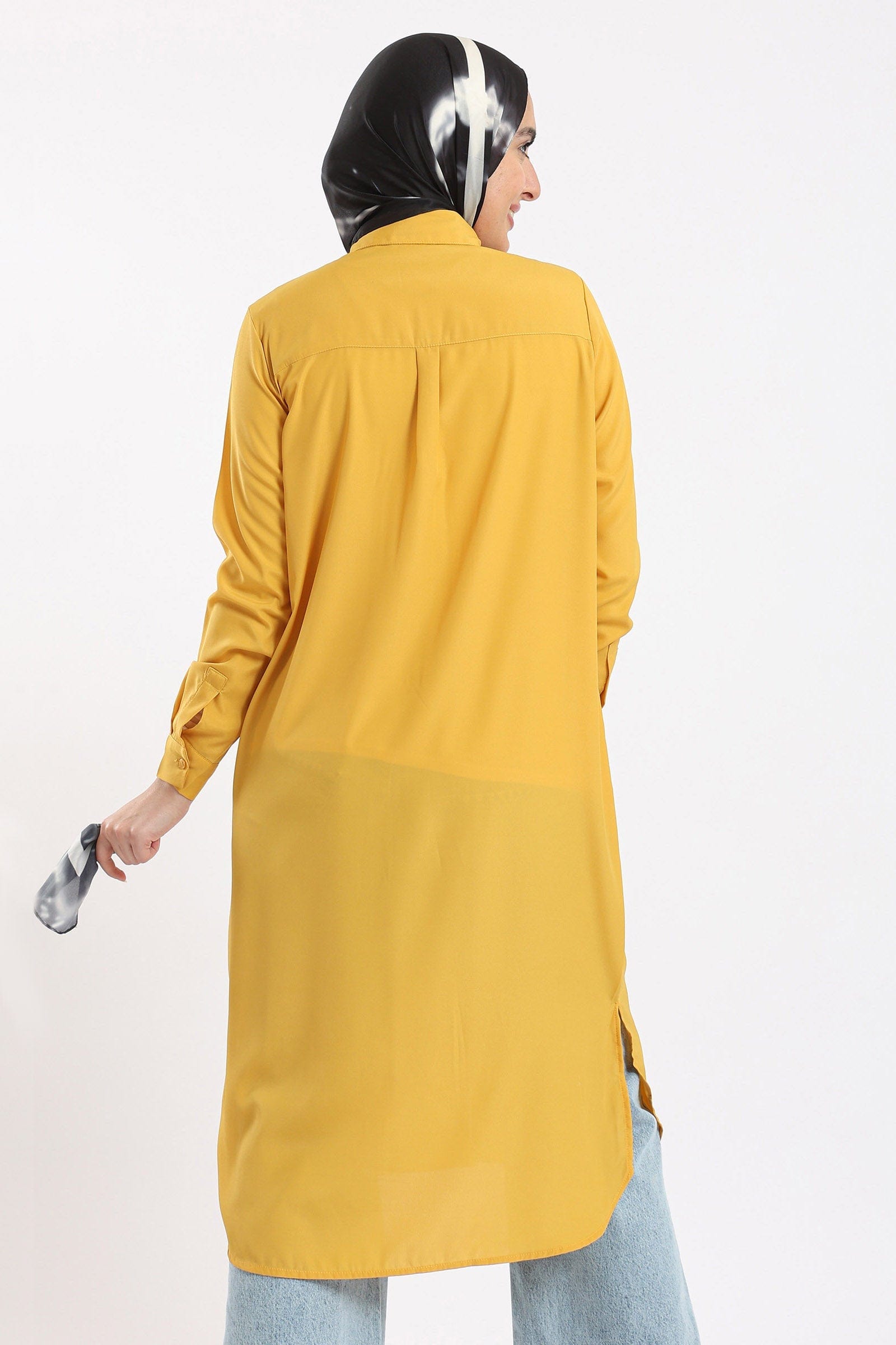 كارينا فستان قميص ميدي بأزرار أمامية بأكمام طويلة