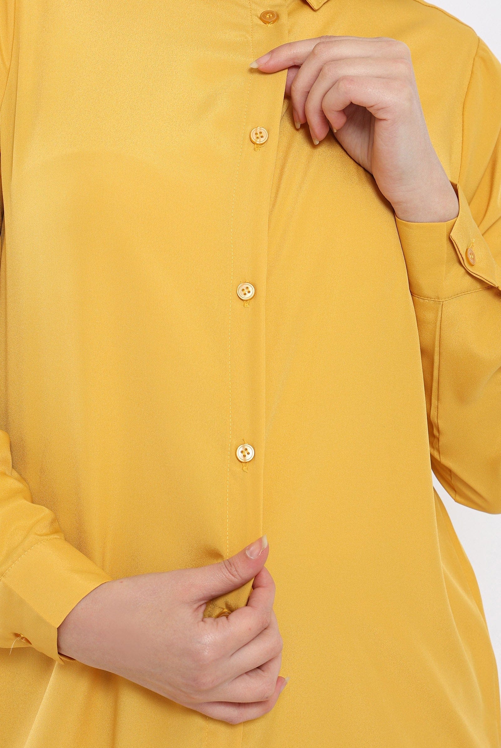 كارينا فستان قميص ميدي بأزرار أمامية بأكمام طويلة