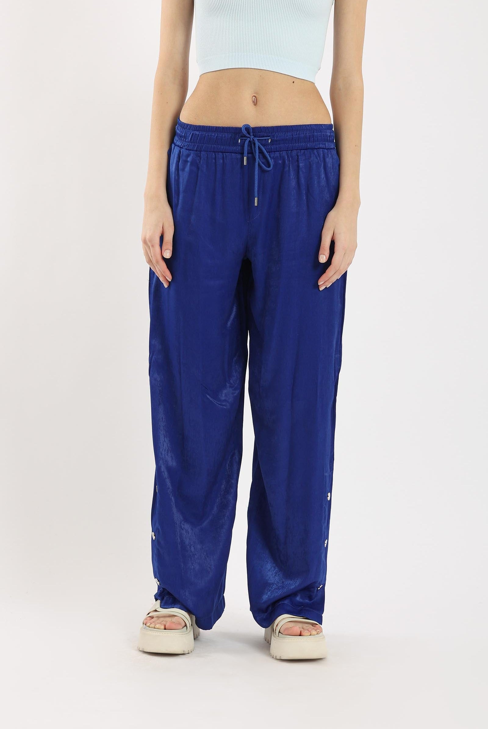 كارينا بنطلون سادة بأزرار جانبية بقصة مستقيمة