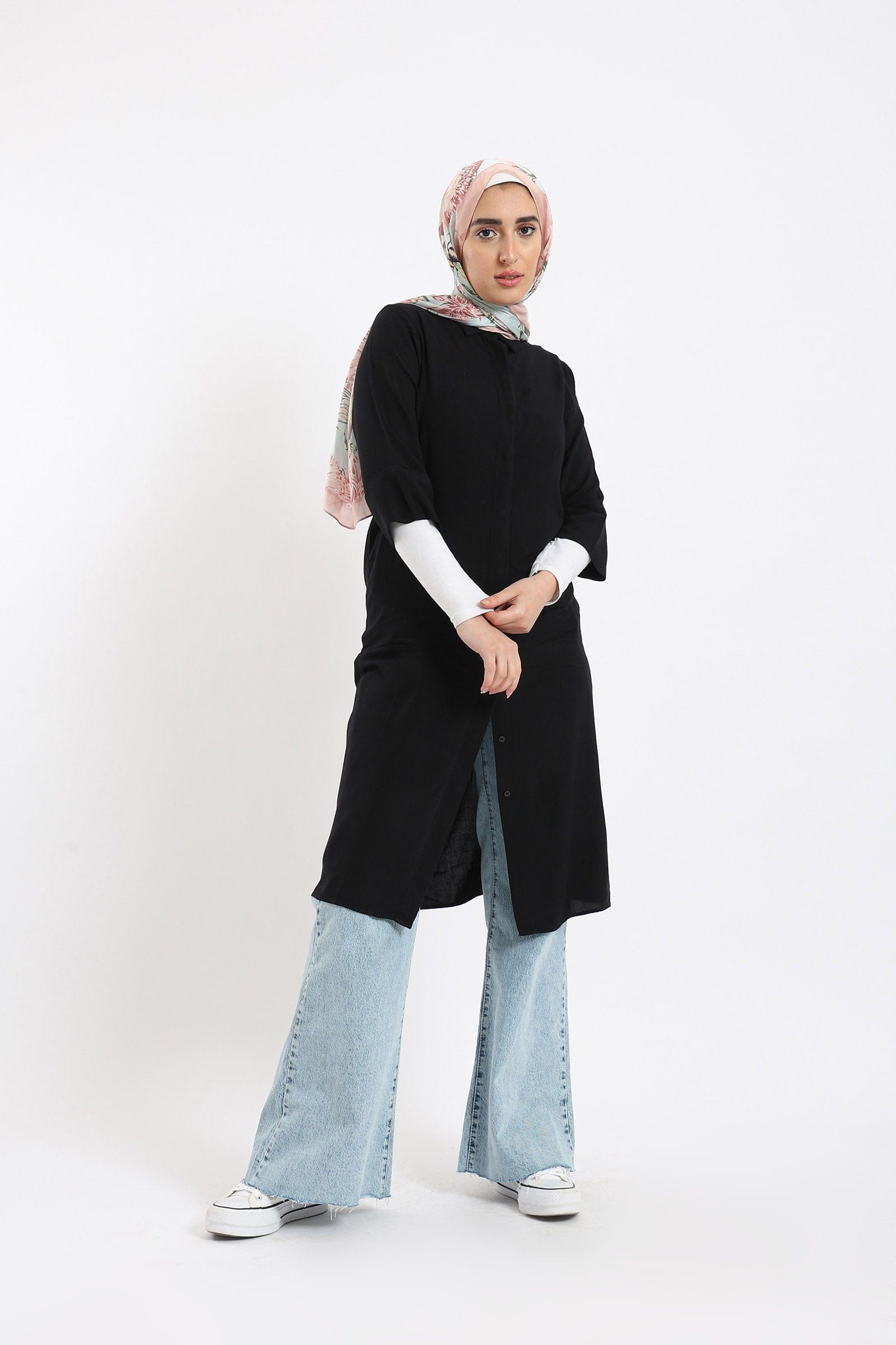 كارينا فستان قميص بفتحة مخفية بأكمام 3/4