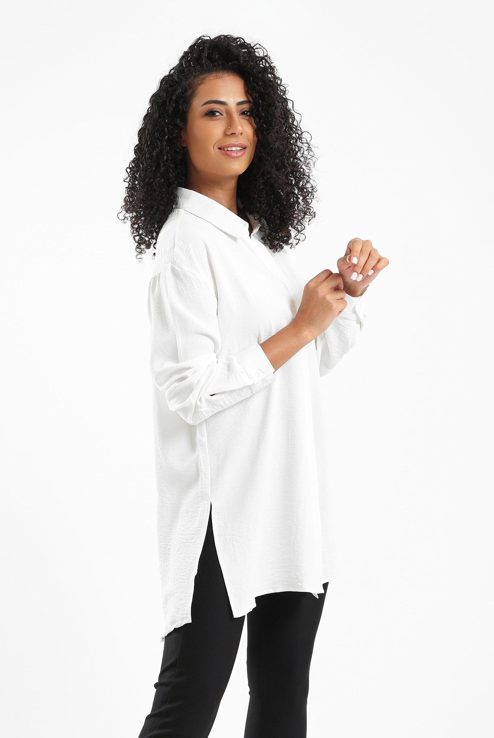 كارينا قميص سادة بأزرار أمامية كم طويل نسائي